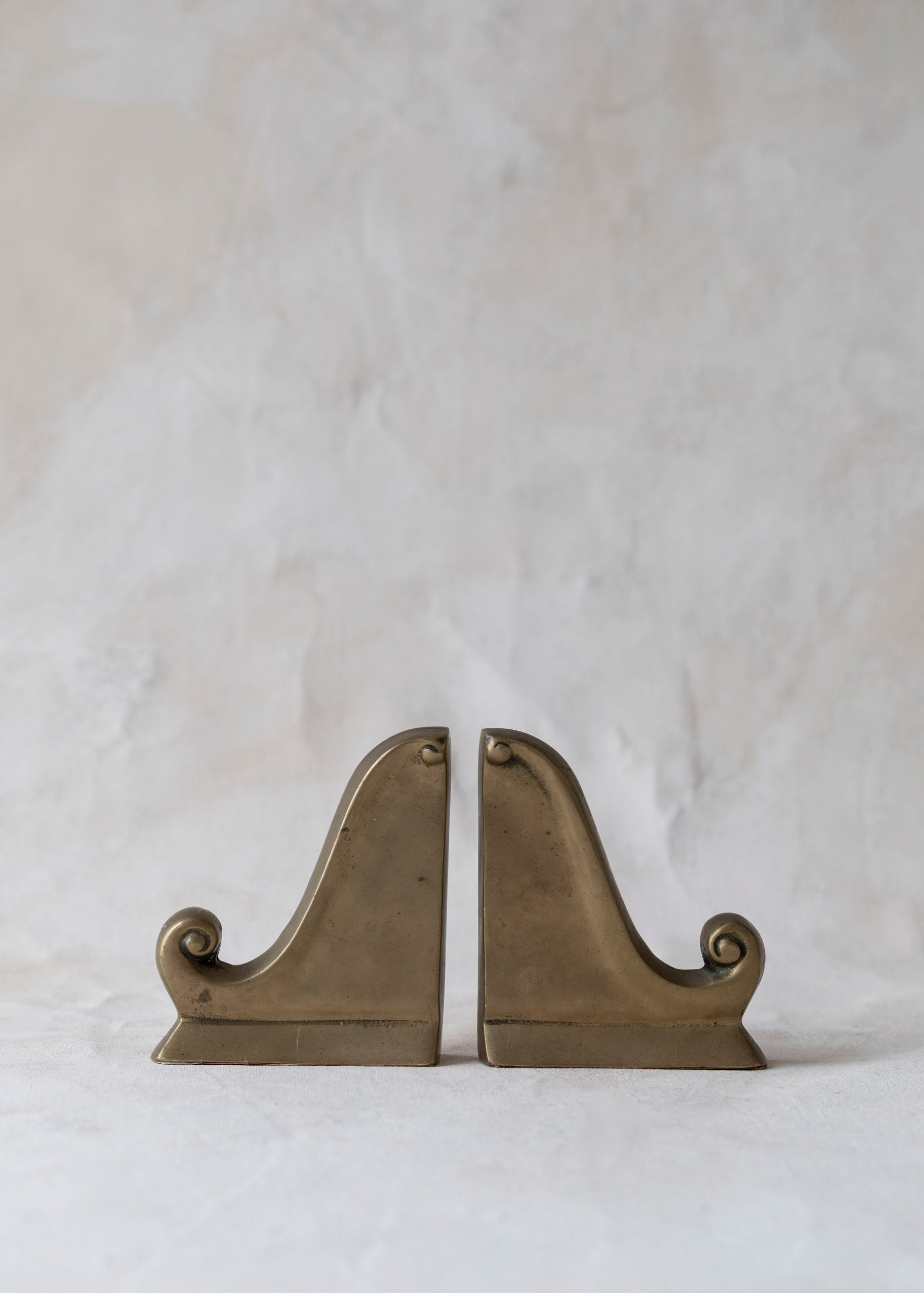 vintage_brass_corner_bookends-3.jpg