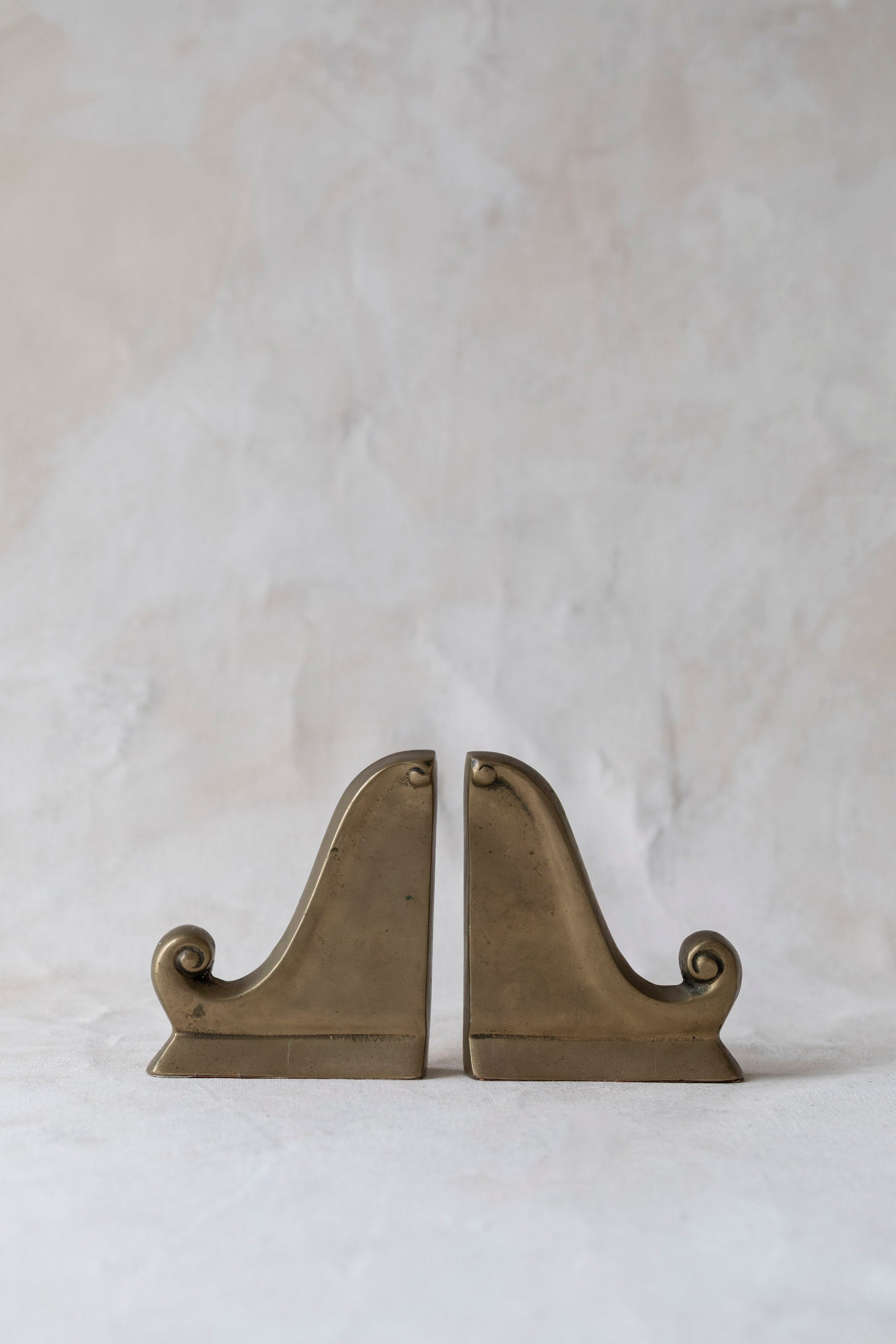 vintage_brass_corner_bookends-3.jpg