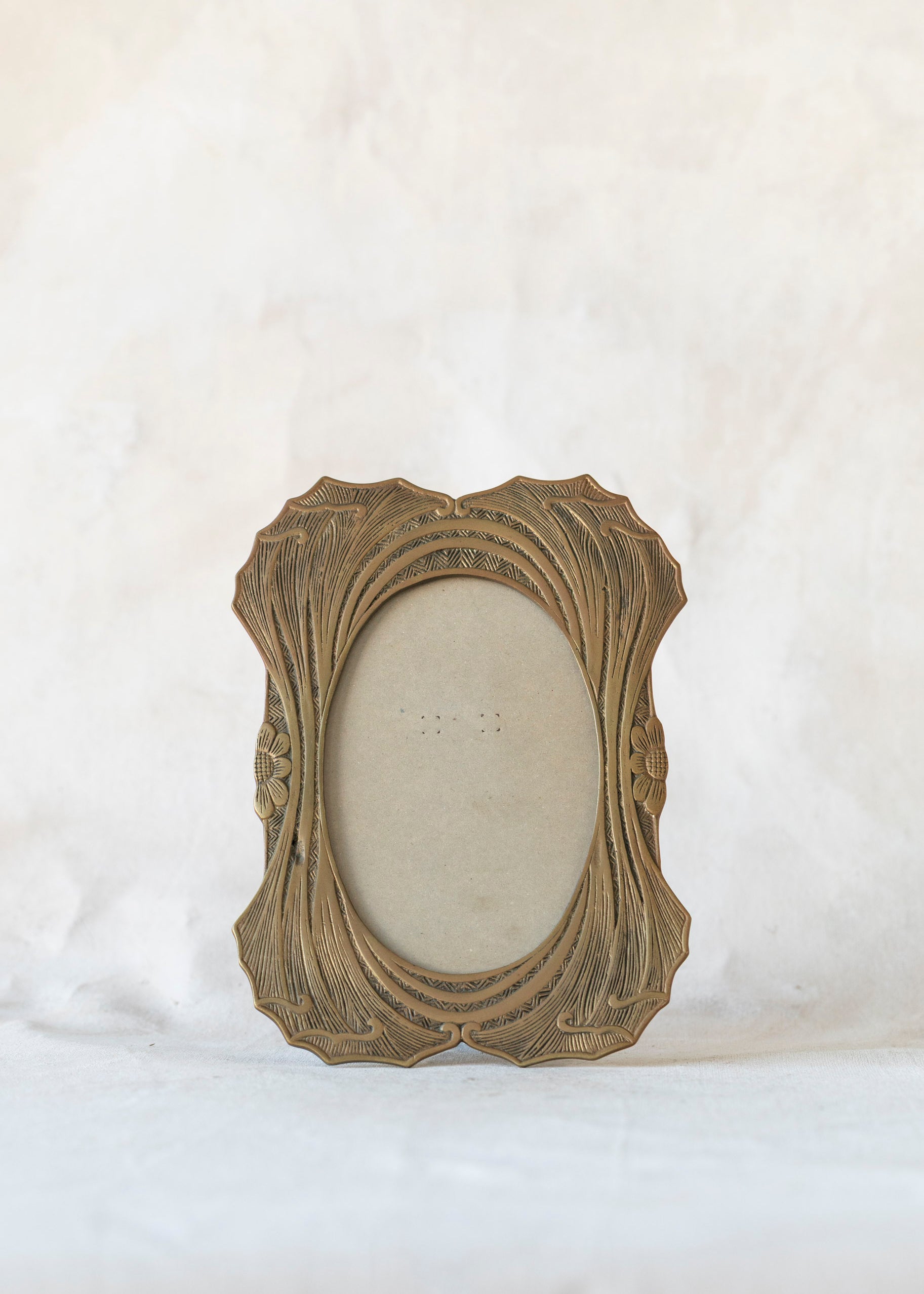 vintage_brass_detailed_frame.jpg