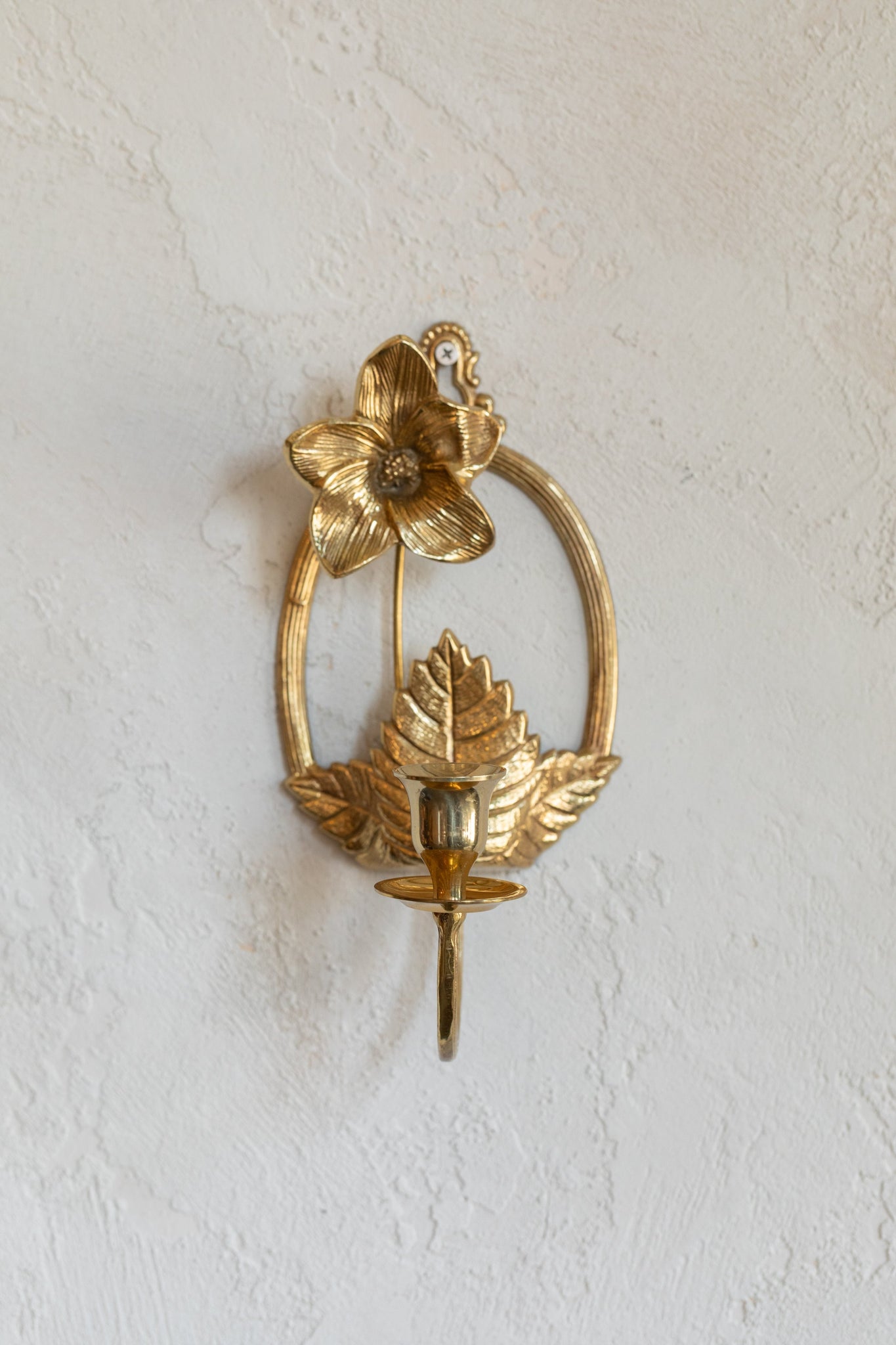 vintage_brass_flower_wall_scon
