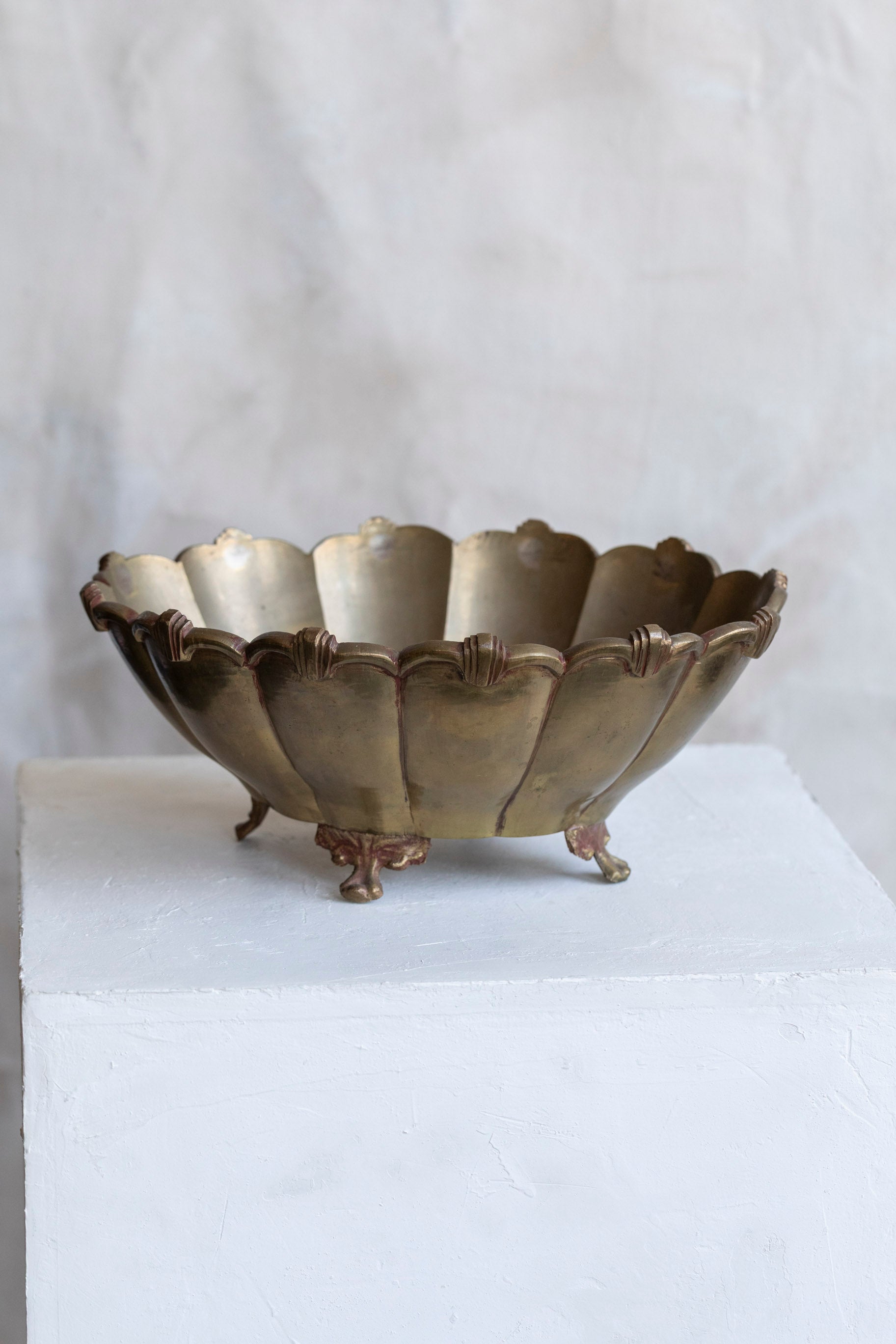 vintage_brass_footed_scalloped_bowl.jpg