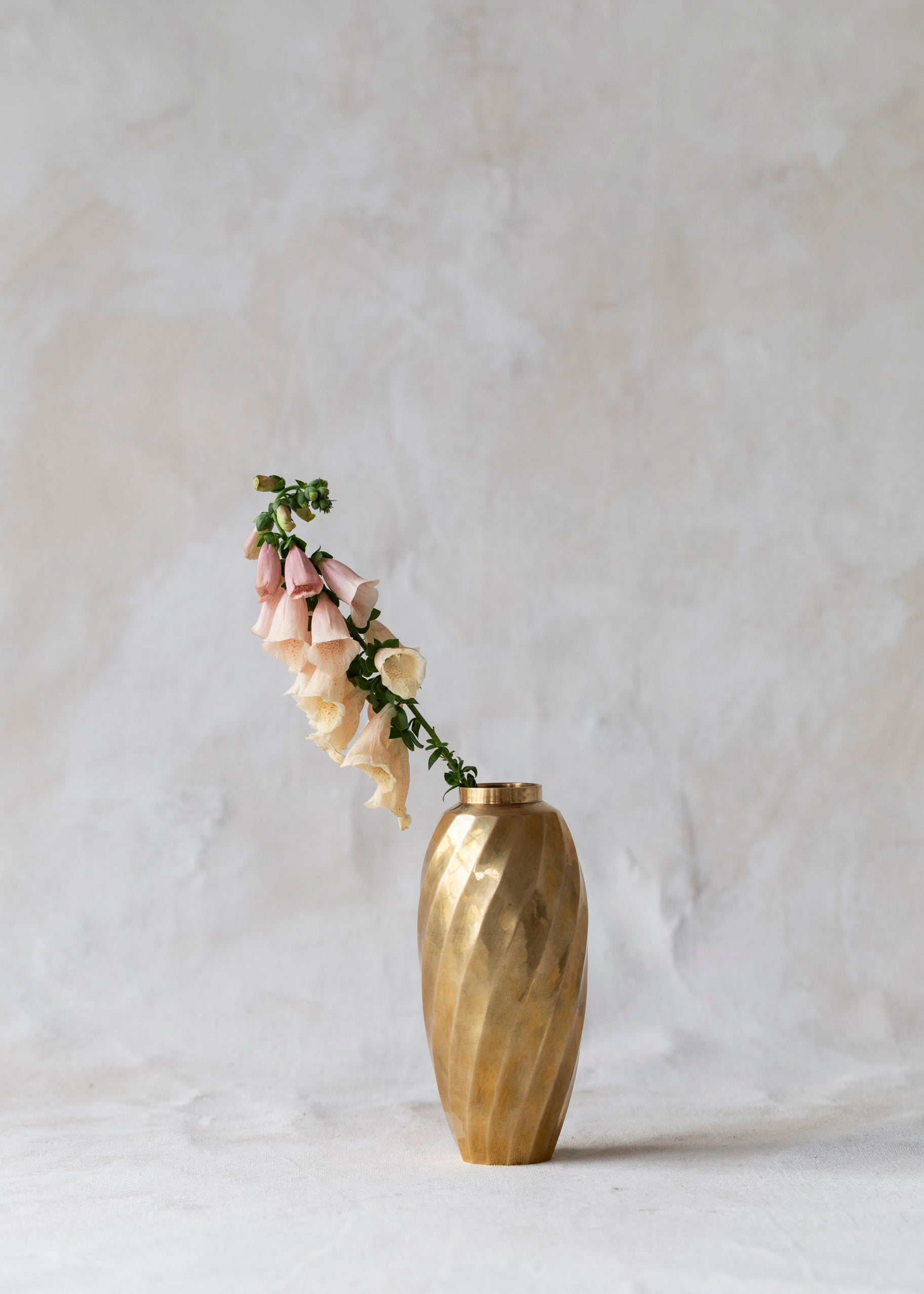 vintage_brass_swirl_vase-3.jpg