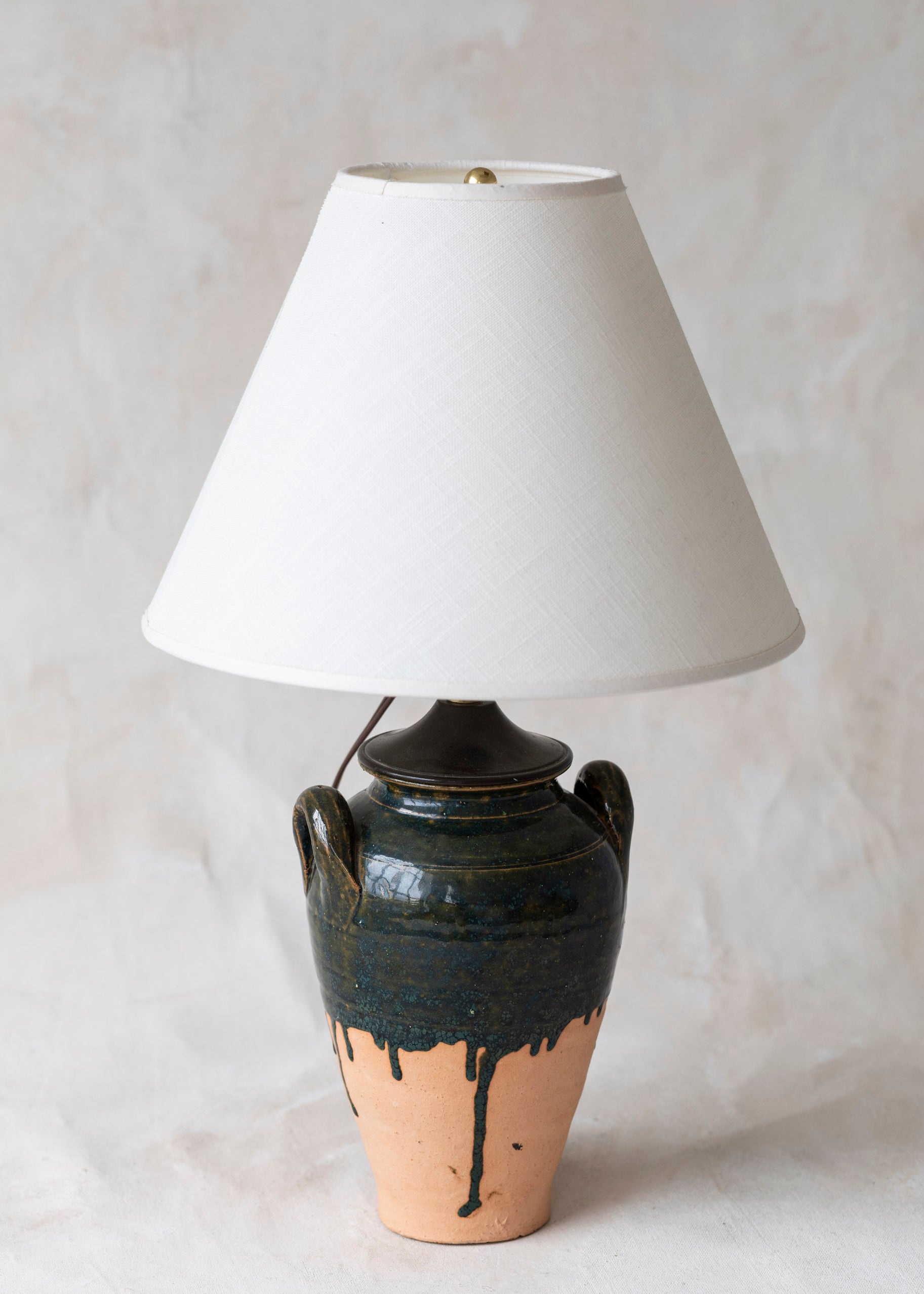 vintage_ceramic_lamp_linen_shade.jpg