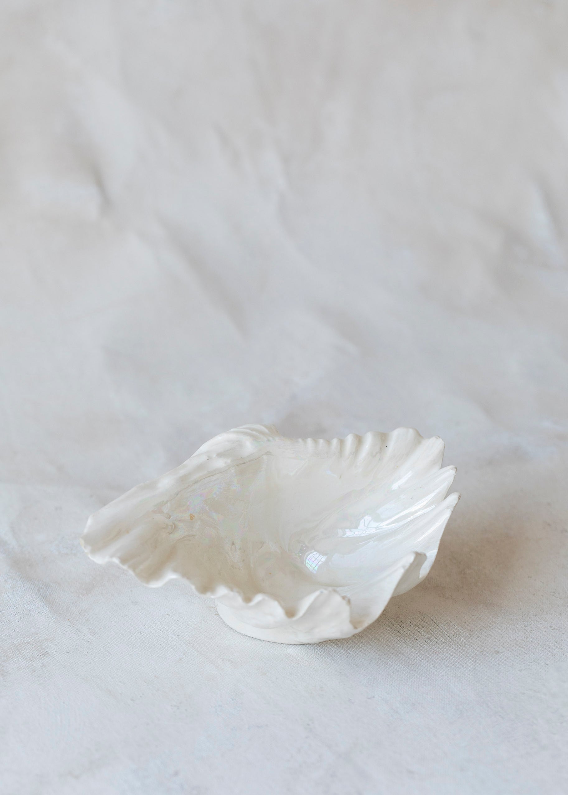 vintage_ceramic_shell_bowl.jpg