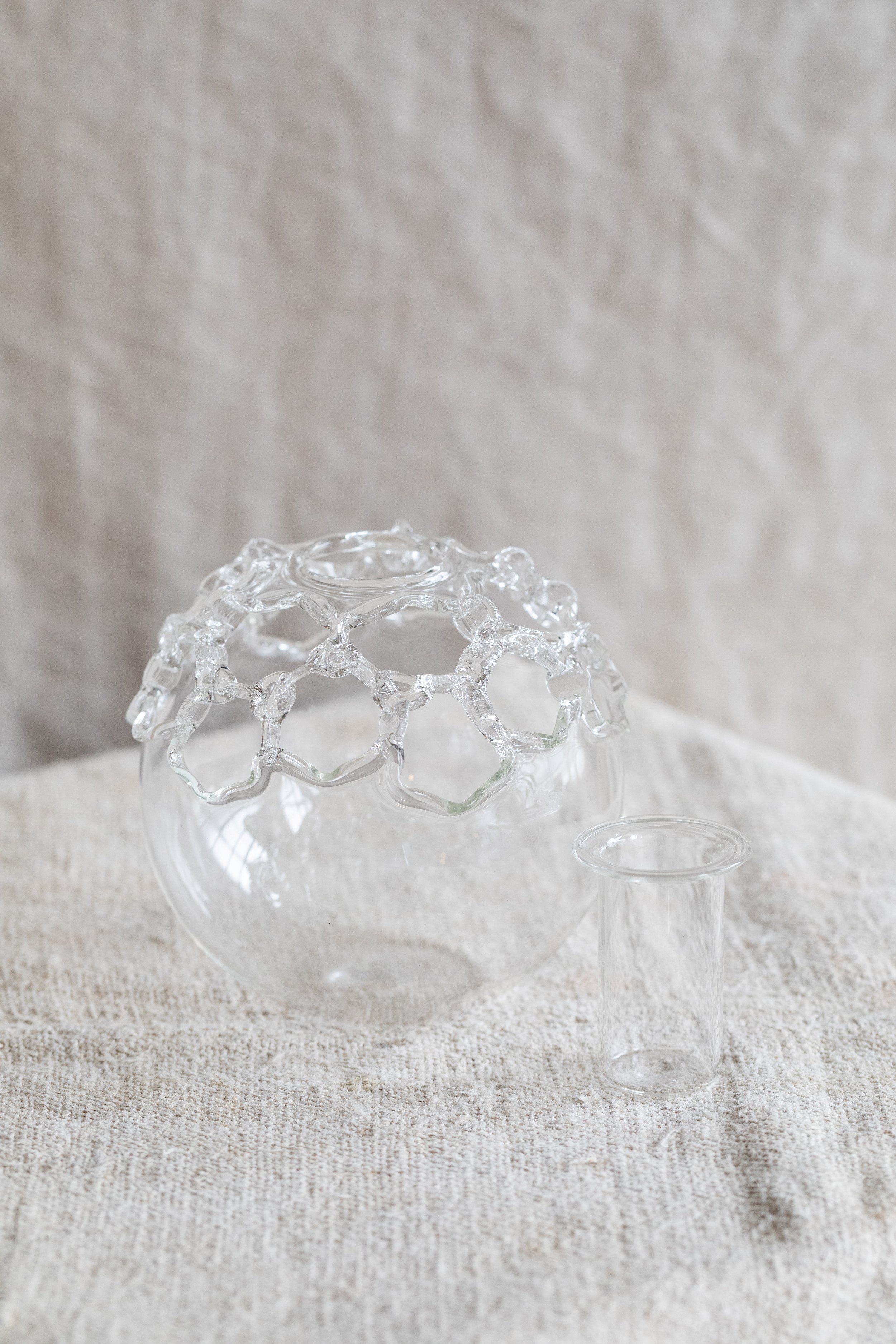 vintage_delicate_glass_ord_vase-4.jpg