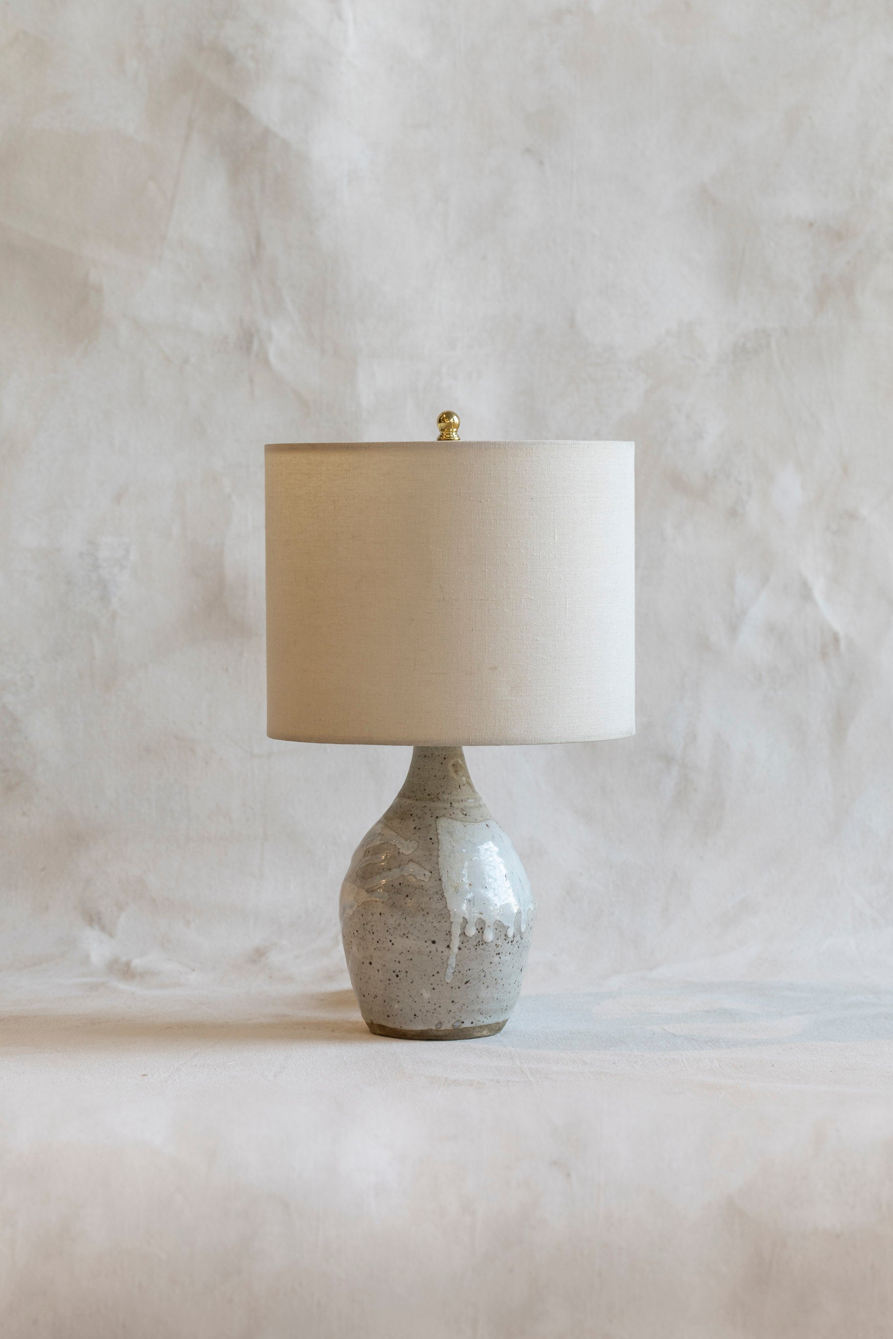 vintage_drippy_ceraimc_table_lamp.jpg