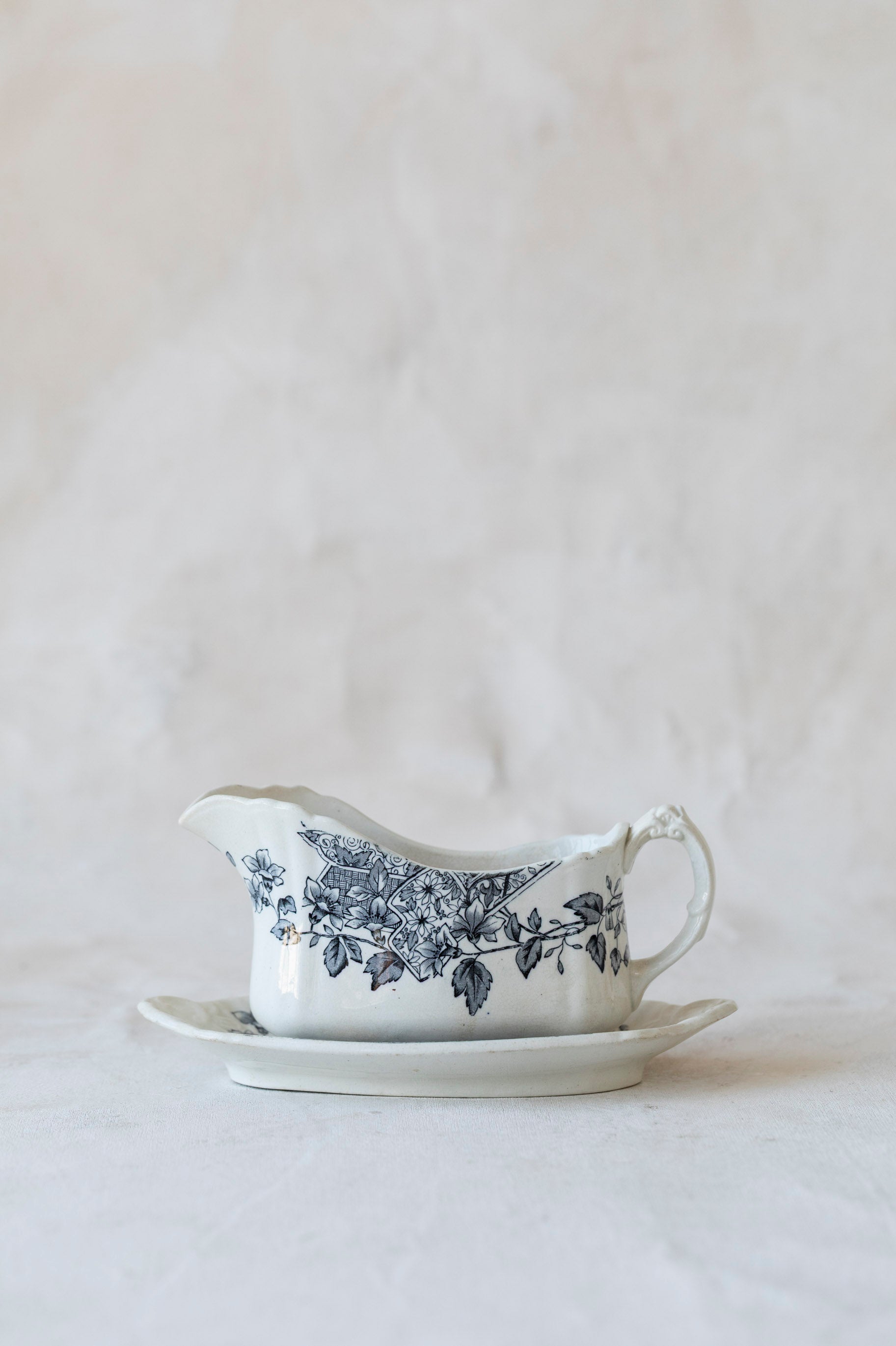 Vintage Transfer Gravy Boat Dish