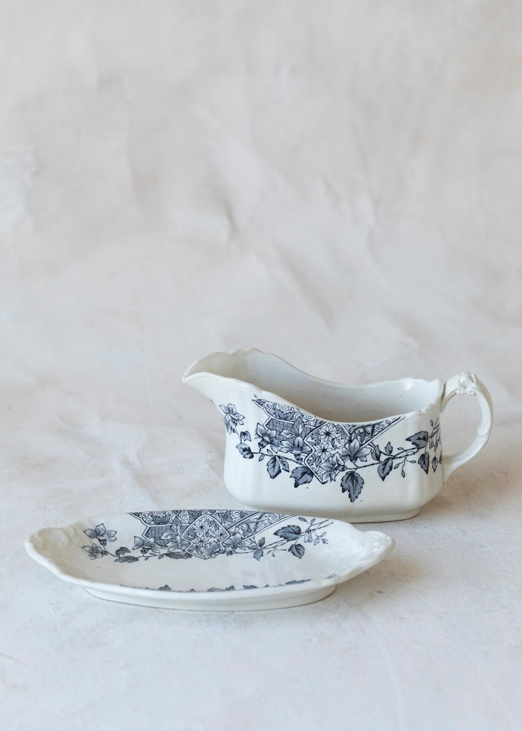 vintage_gravy_dish_set-4.jpg