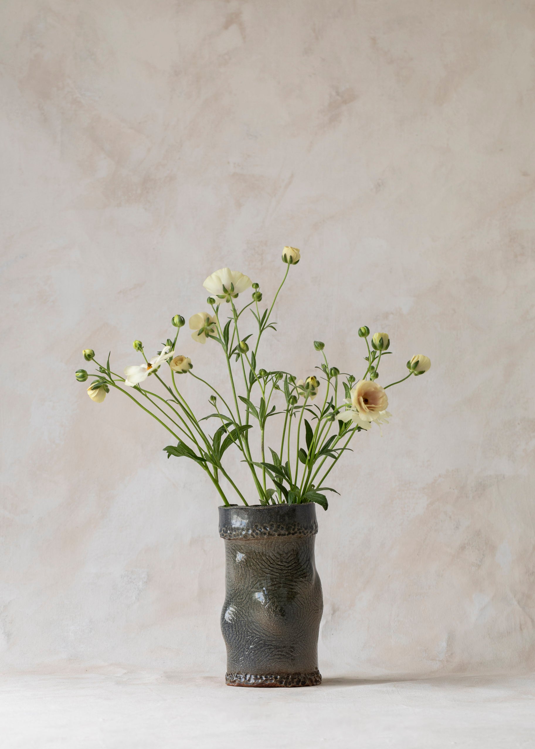 vintage_handmade_textured_vase-2.jpg