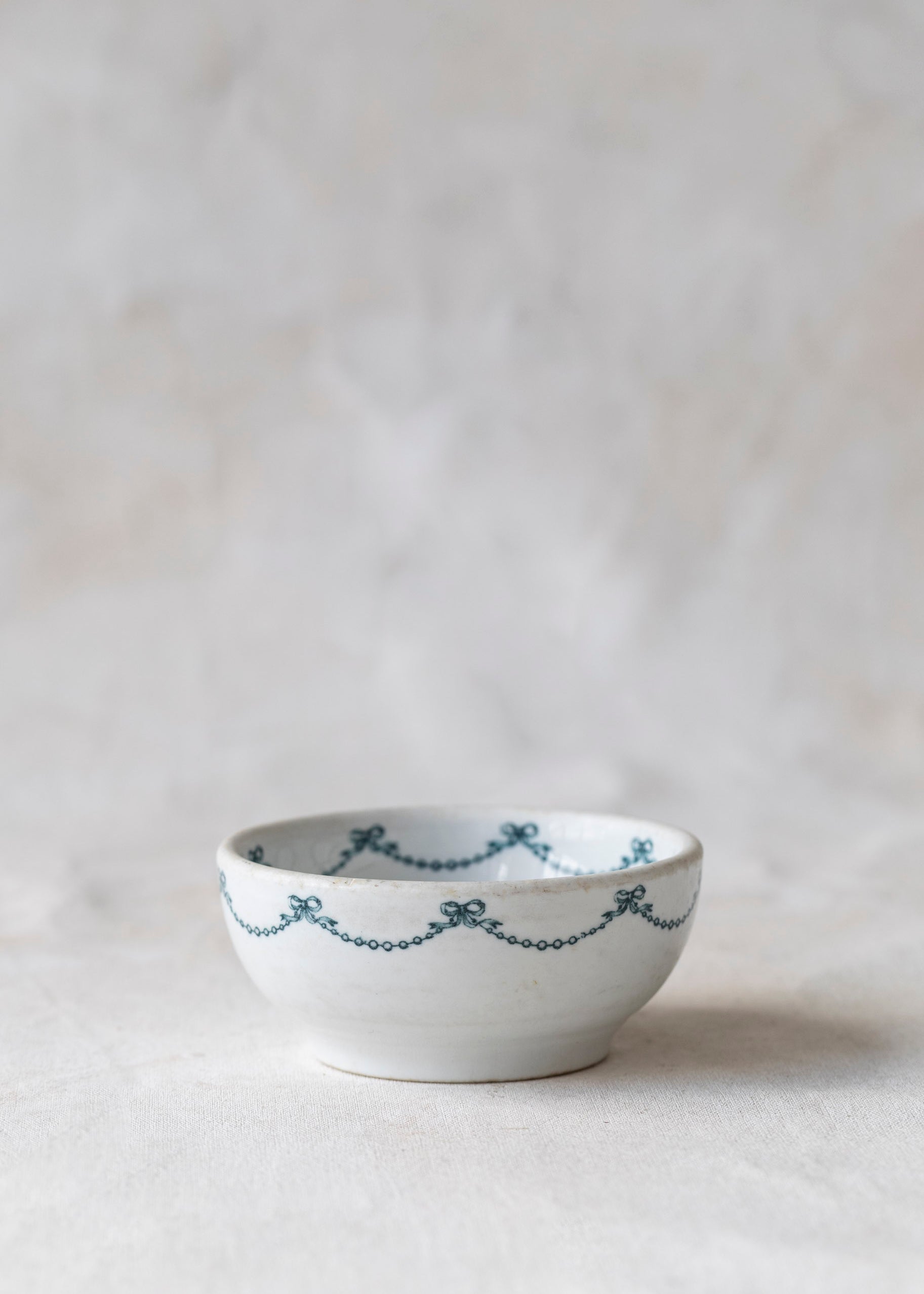 vintage_ironstone_ribbon_bowl-2.jpg