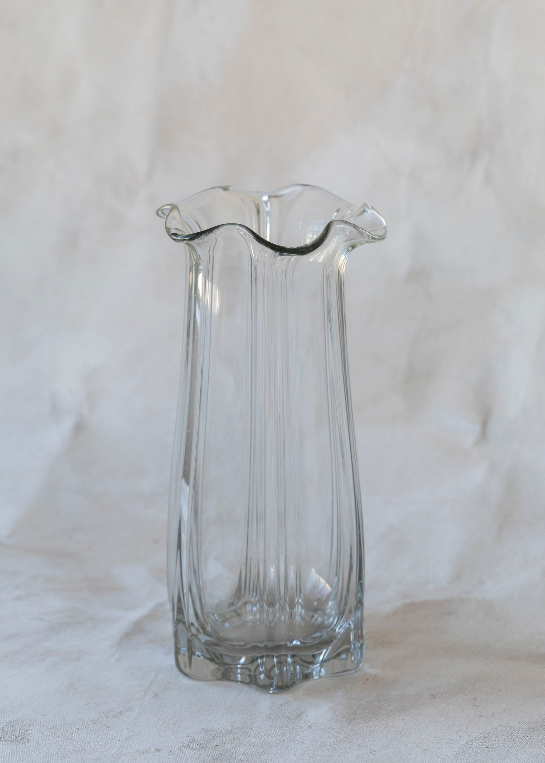 vintage_large_glass_ruffle_edge_vase-2.jpg
