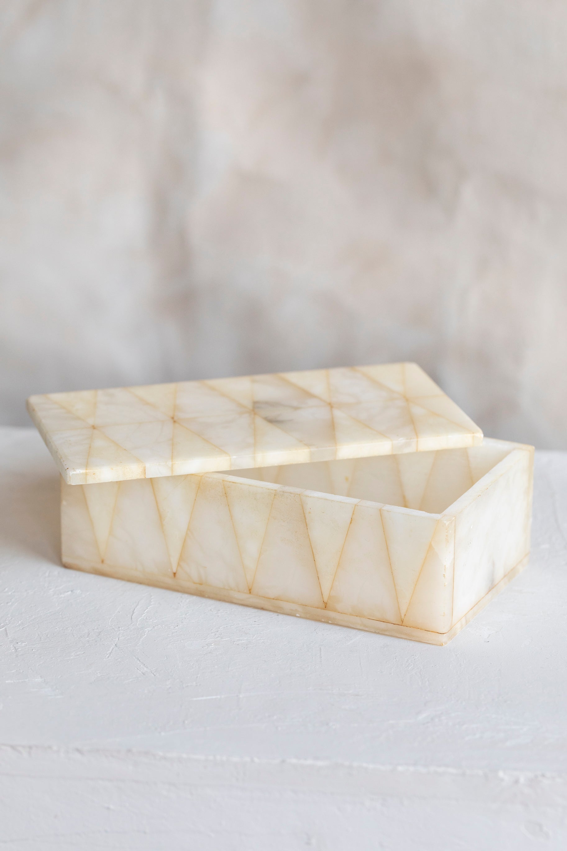 vintage_onyx_lidded_rectangle_box-2.jpg