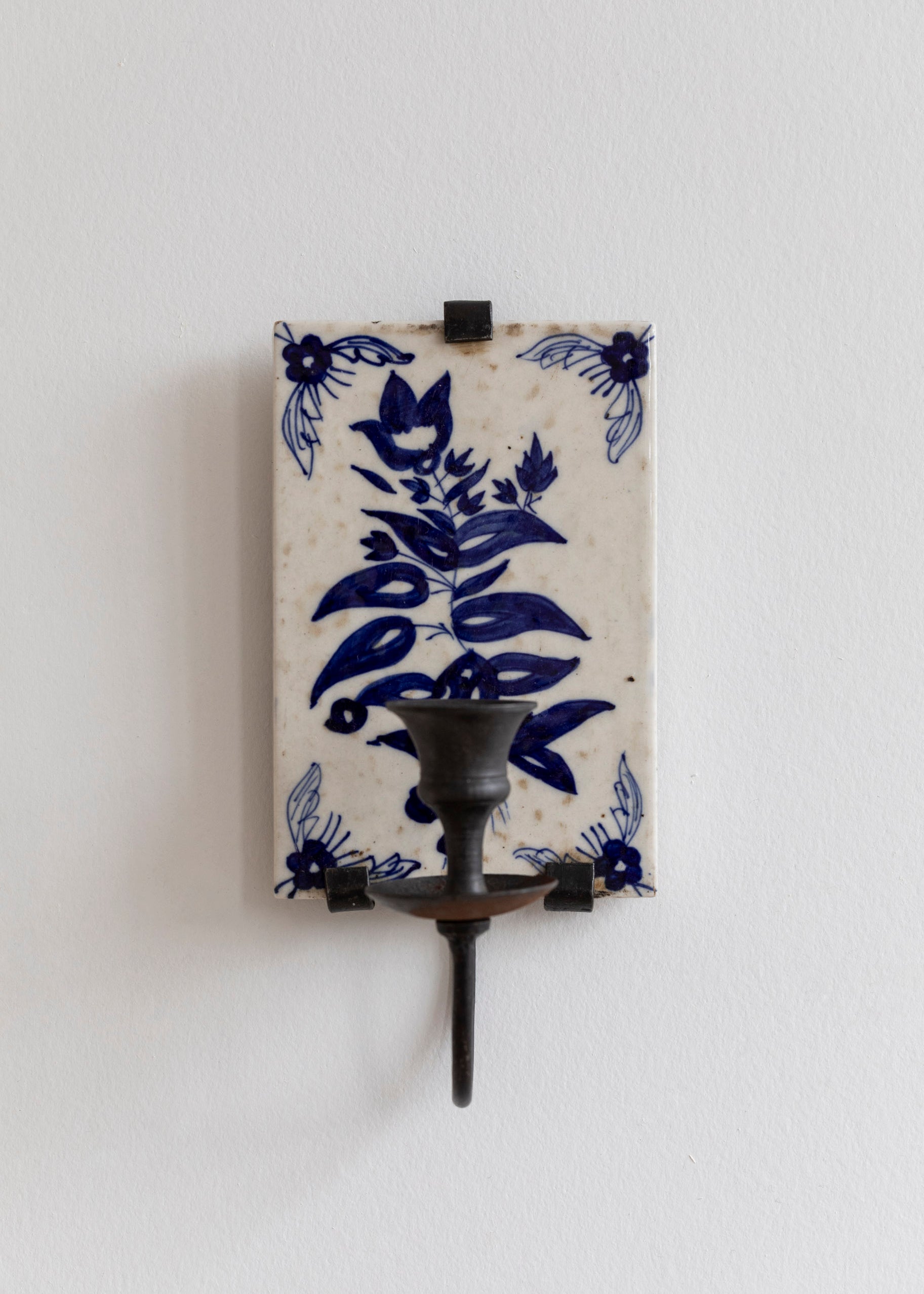 vintage_painted_tiled_wall_candle_sconce.jpg