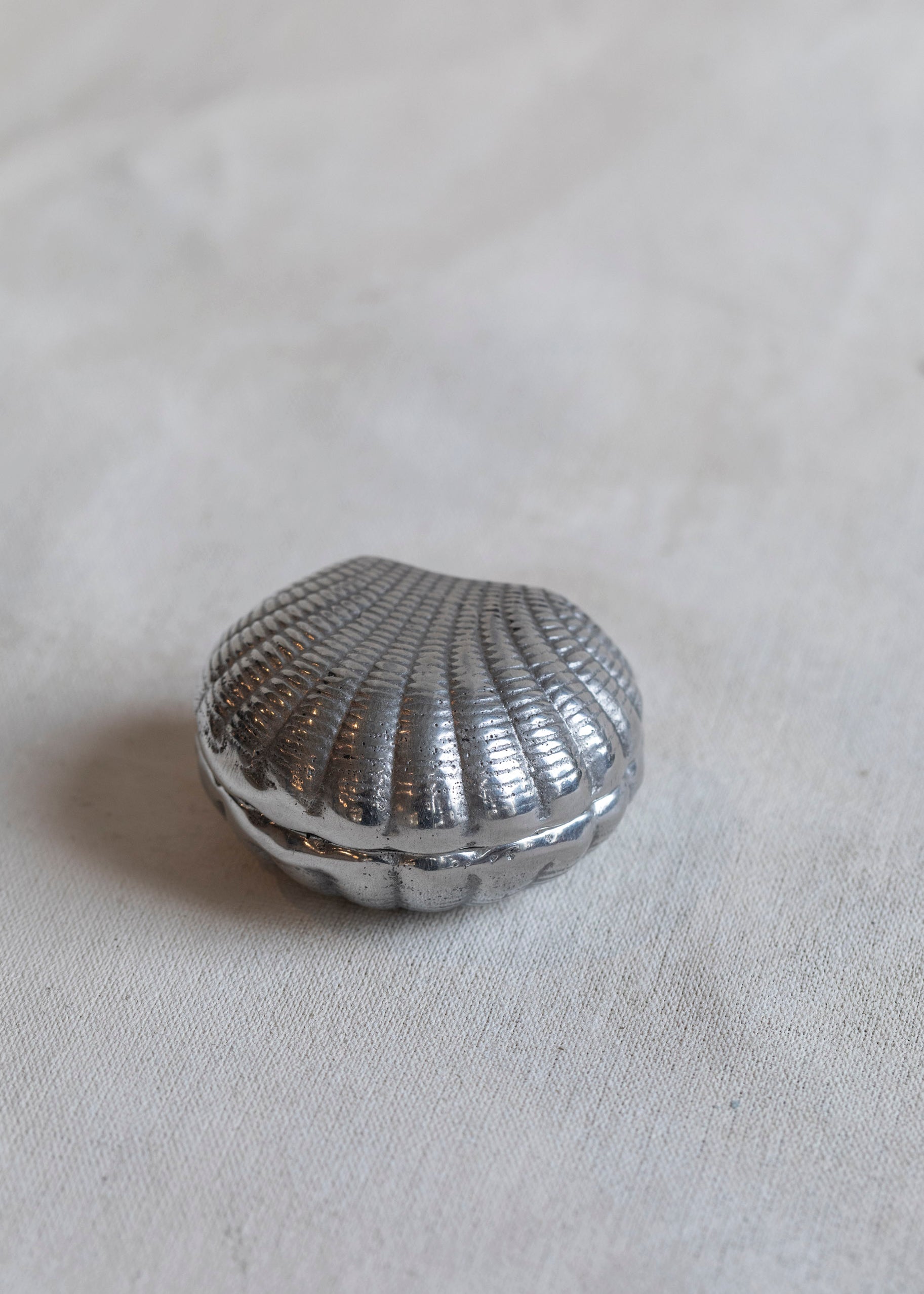 vintage_pewter_silver_shell_box-2.jpg