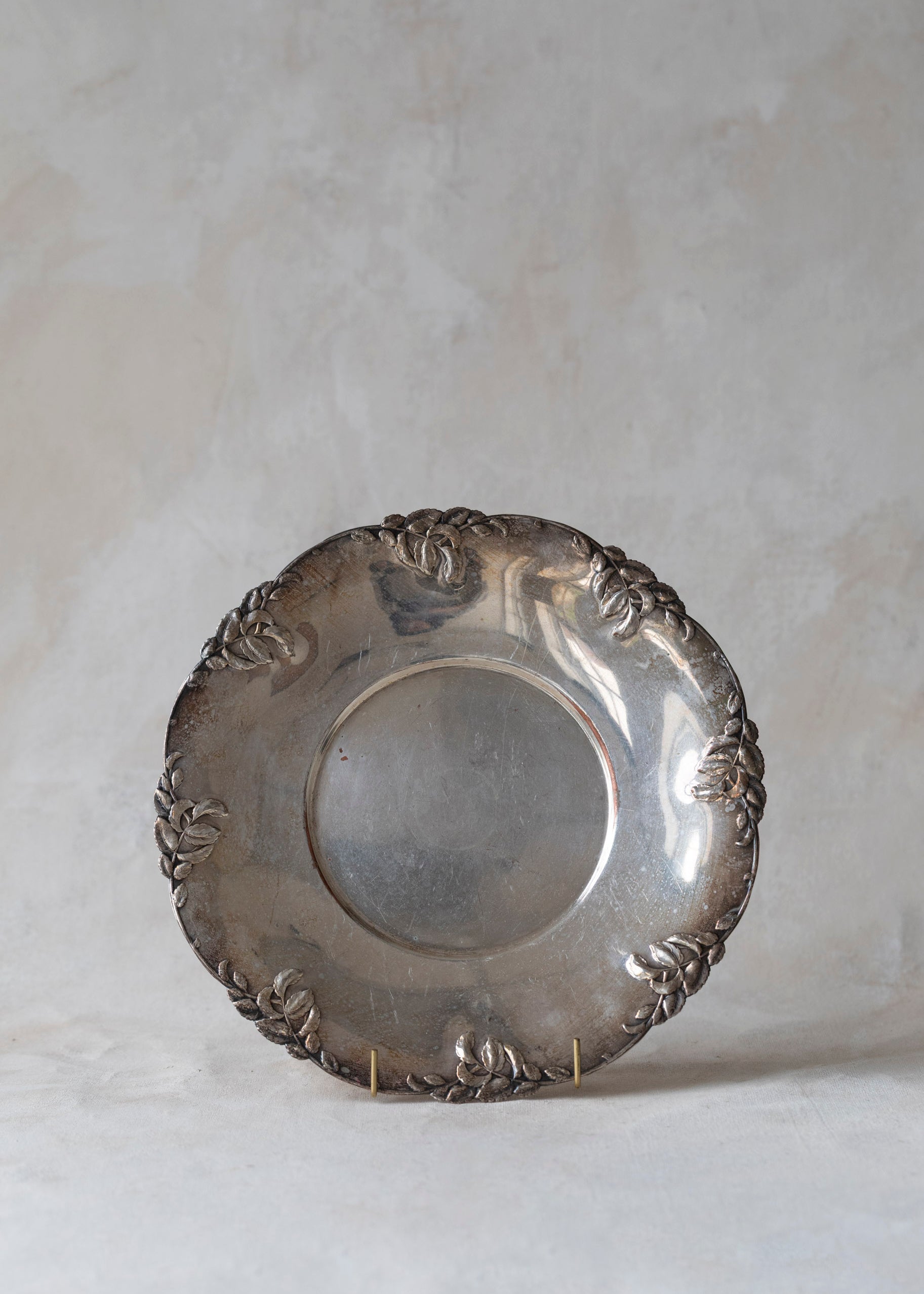vintage_round_silver_floral_platter.jpg