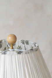 Vintage Ceramic Lamp with Filling Spaces Shade