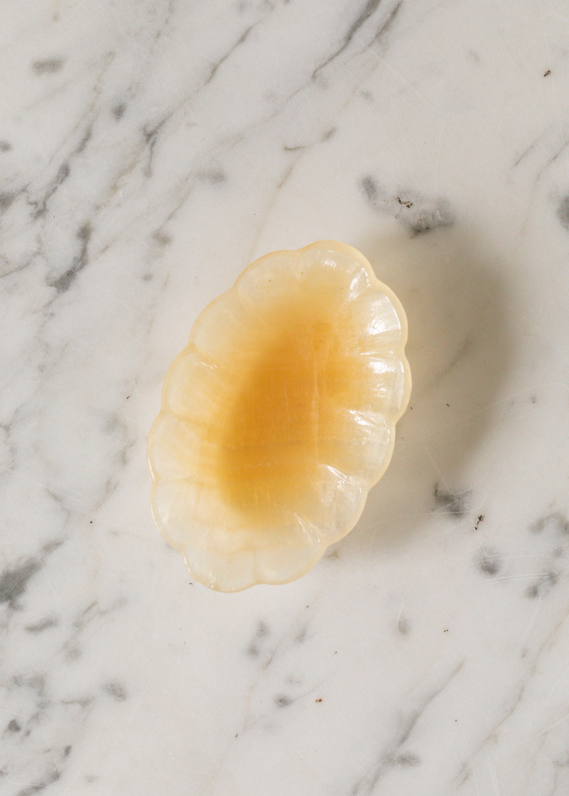 vintage_scalloped_onyx_soap_dish-2.jpg