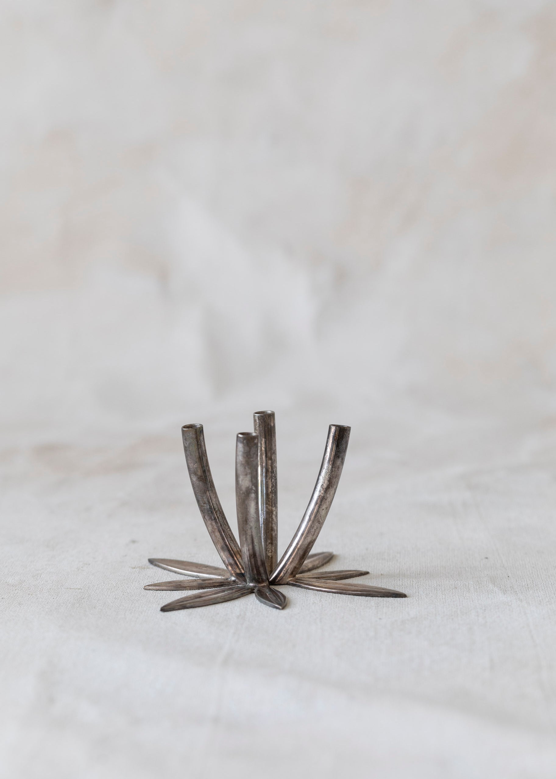 vintage_silver_leaf_candle_set-2.jpg