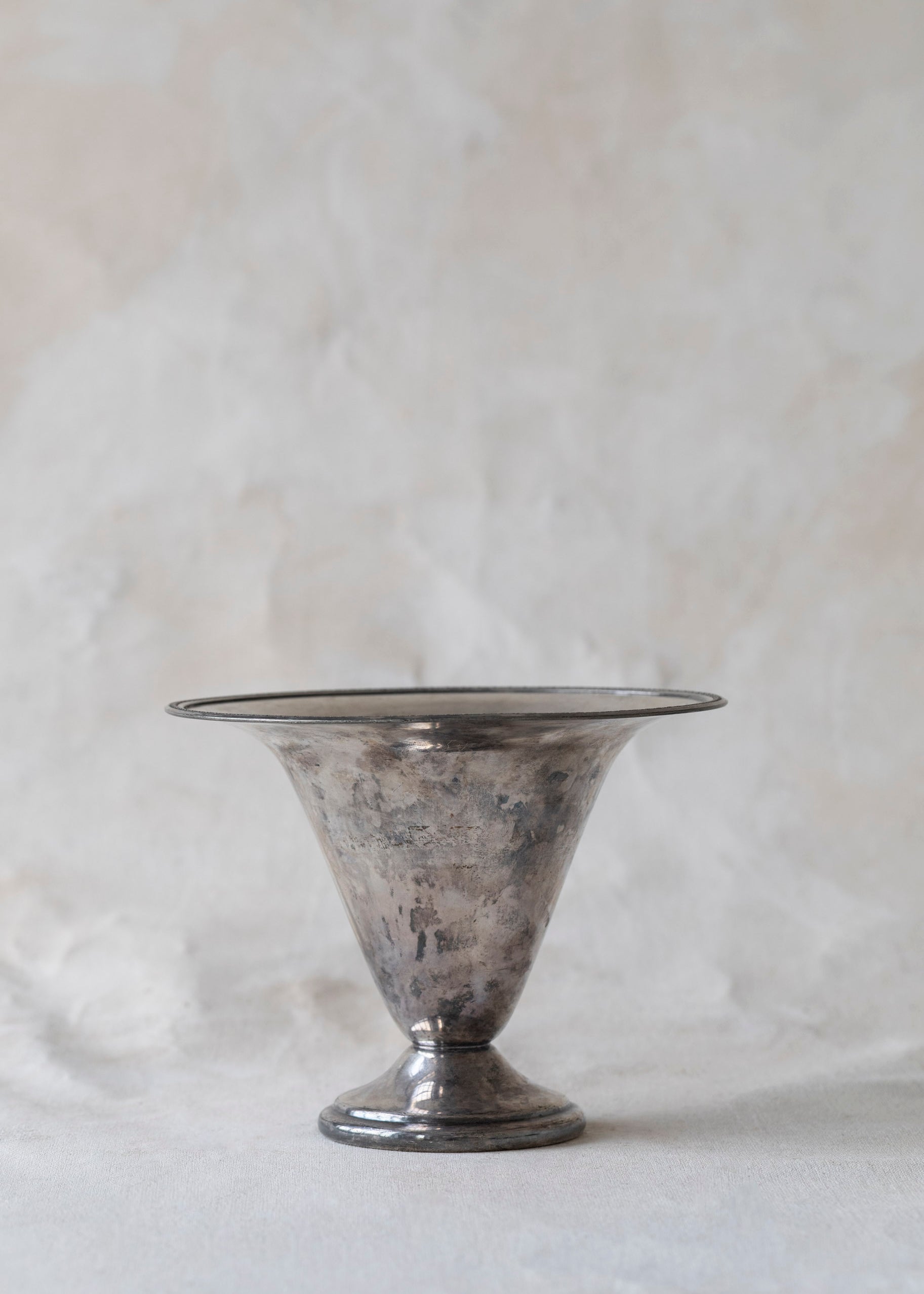 vintage_silver_trumpet_pedestal_vase.jpg