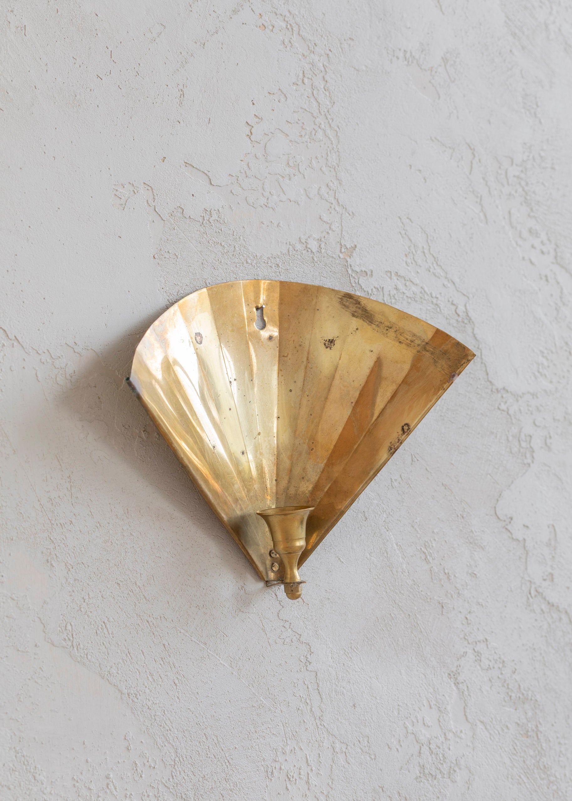 vintage_small_brass_fan_sconce-2.jpg