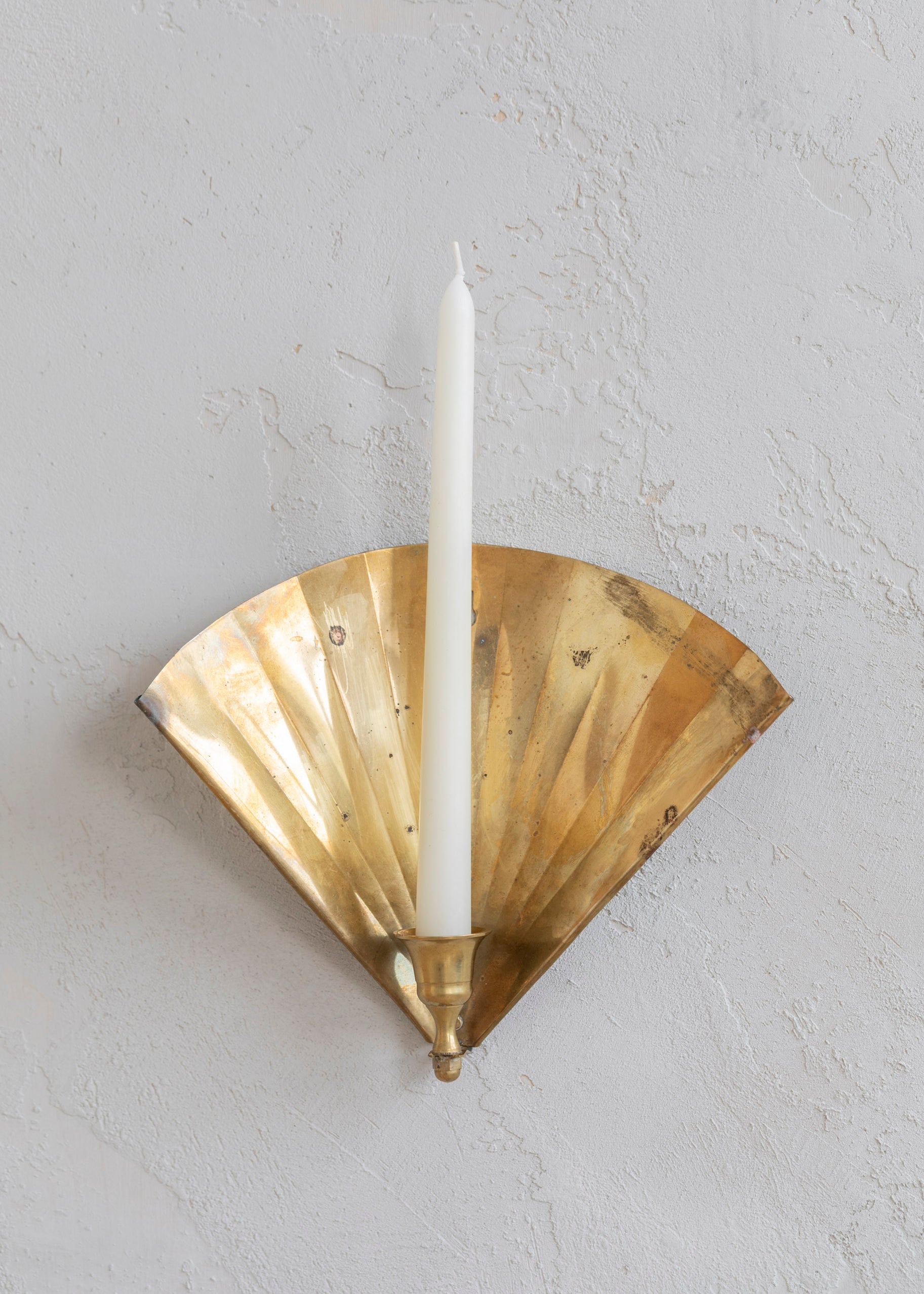 vintage_small_brass_fan_sconce-3.jpg