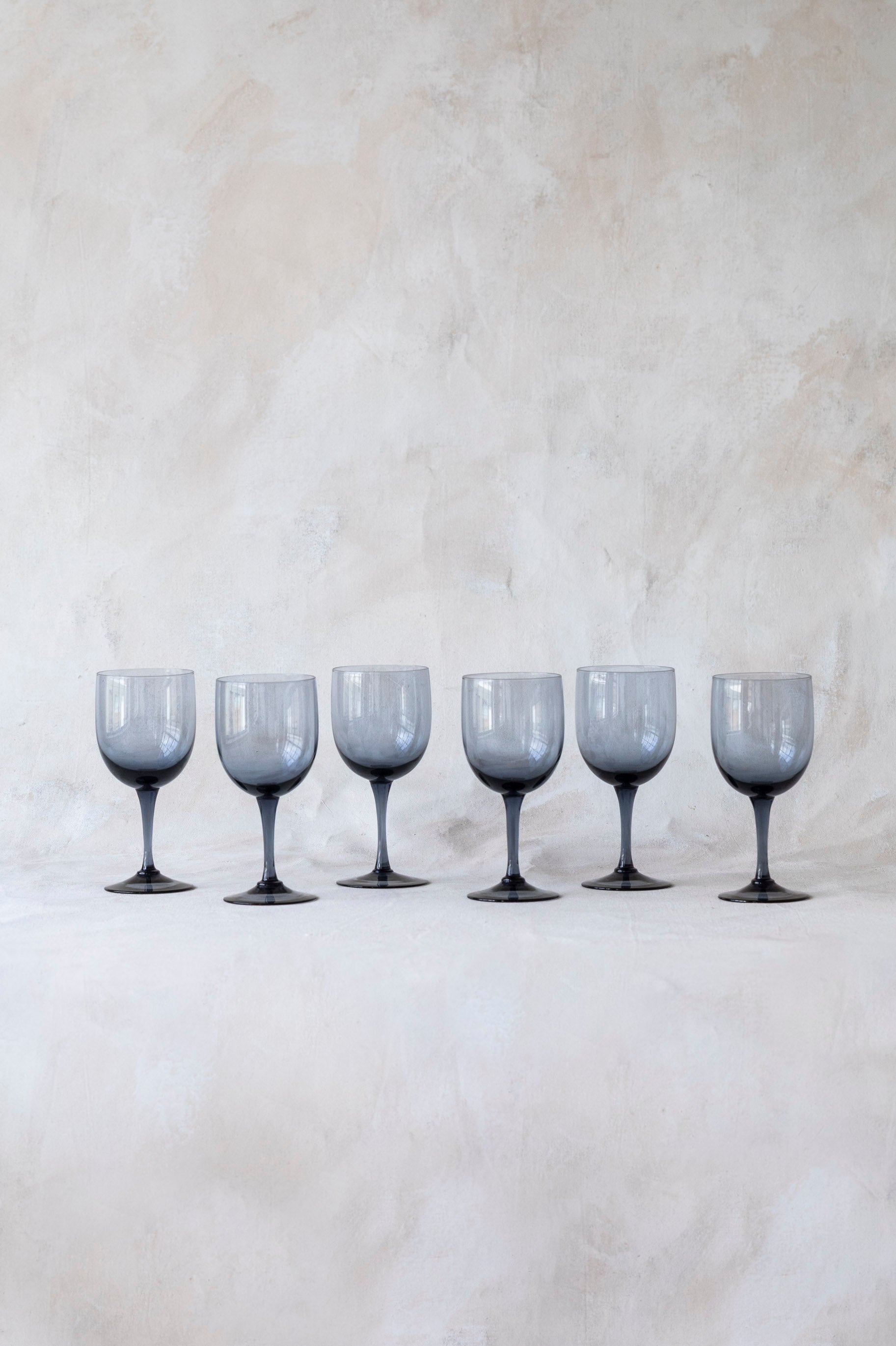 Vintage Romance Blue Crystal Wine Glasses