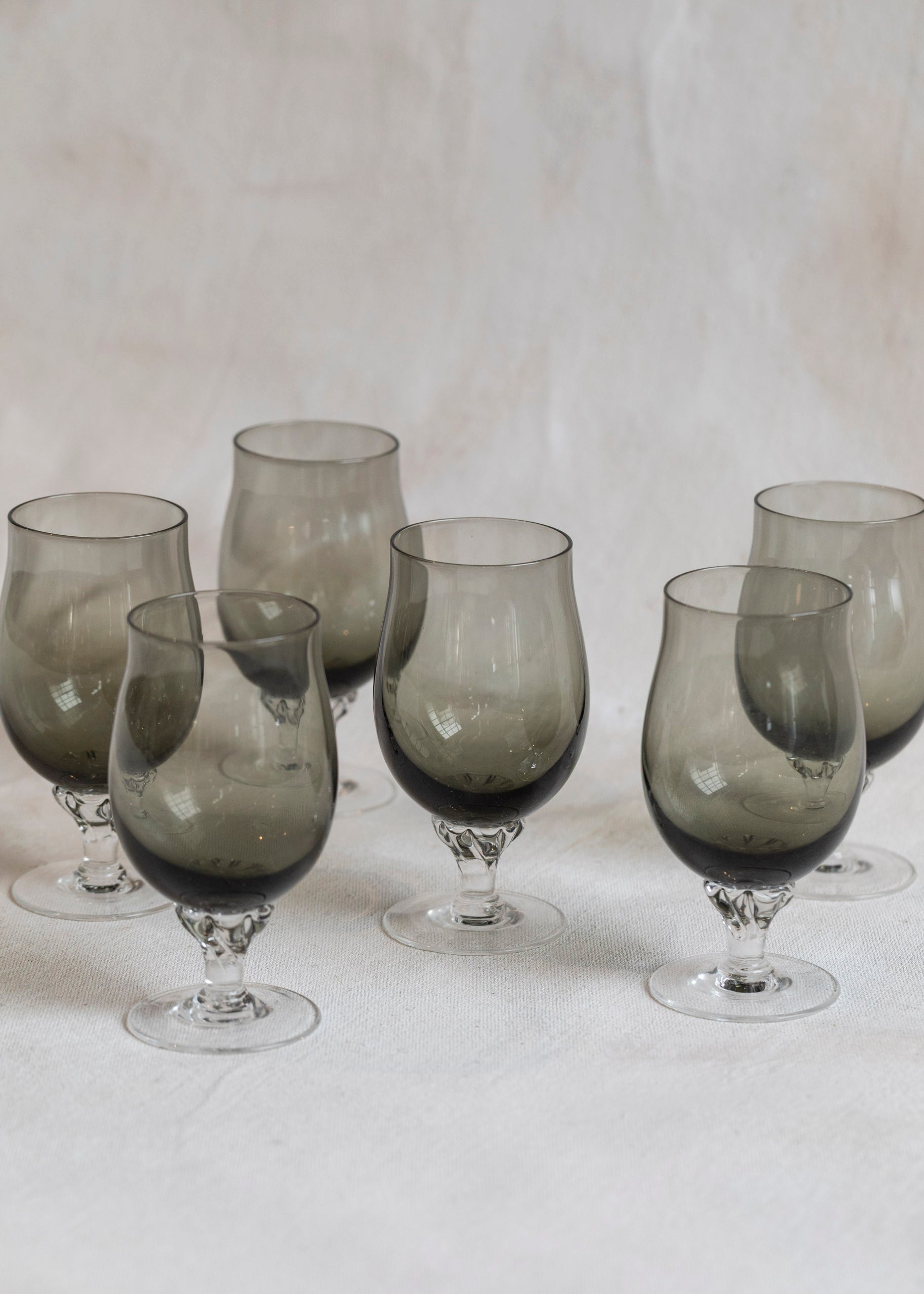 vintage_smokey_wine_goblets-3.jpg