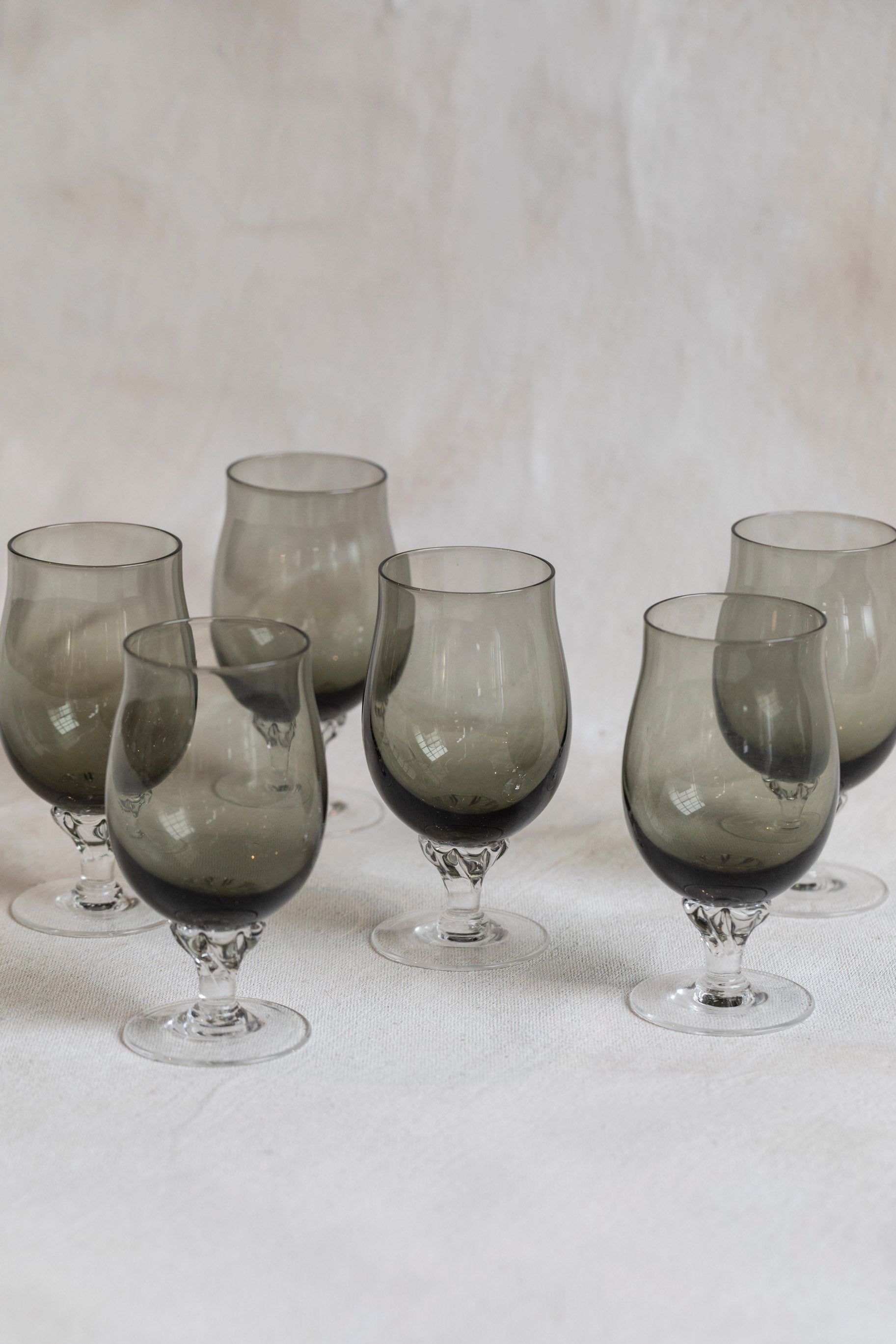 vintage_smokey_wine_goblets-3.jpg
