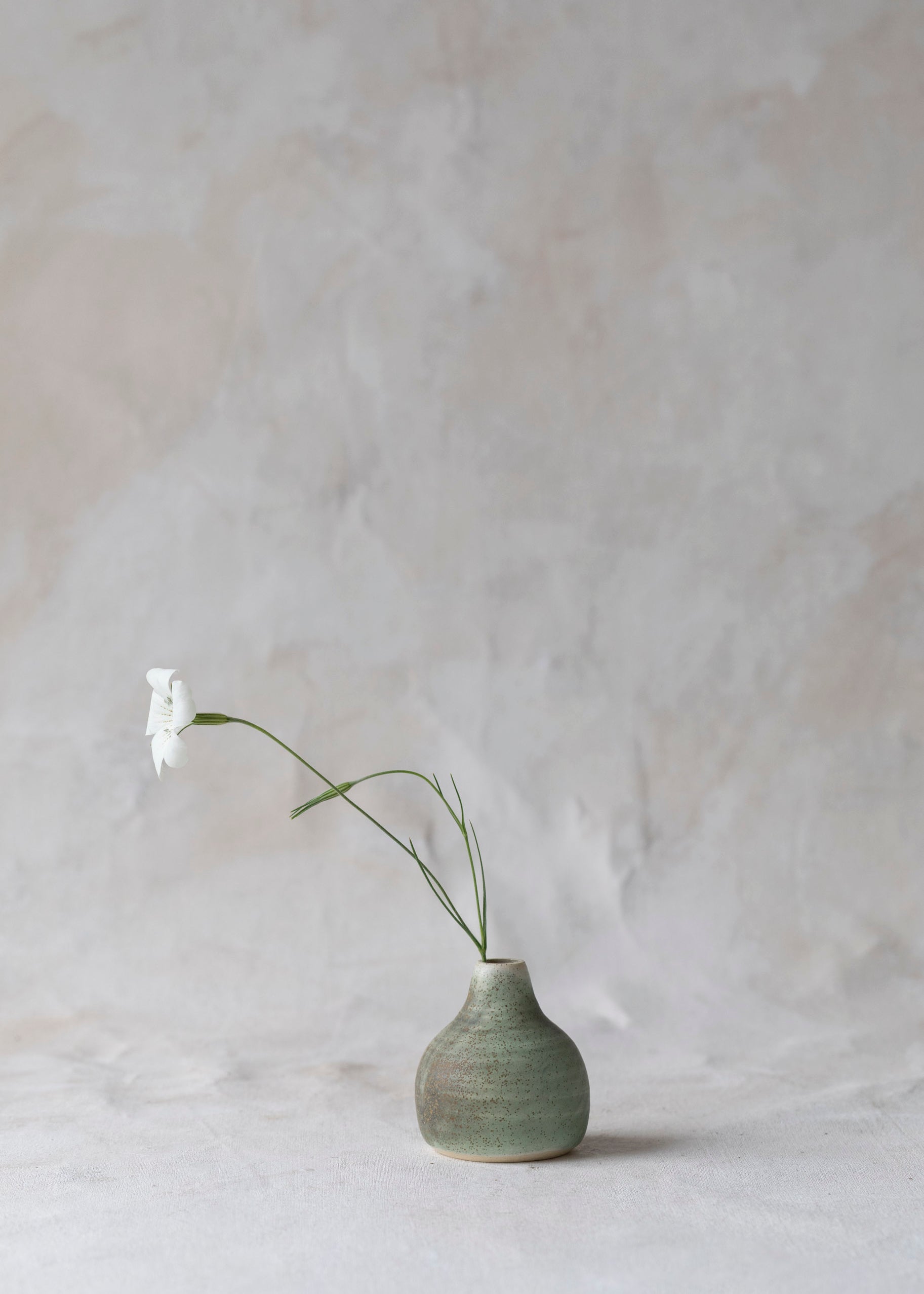 vintage_speckeld_seafoam_green_bud_vase-3.jpg