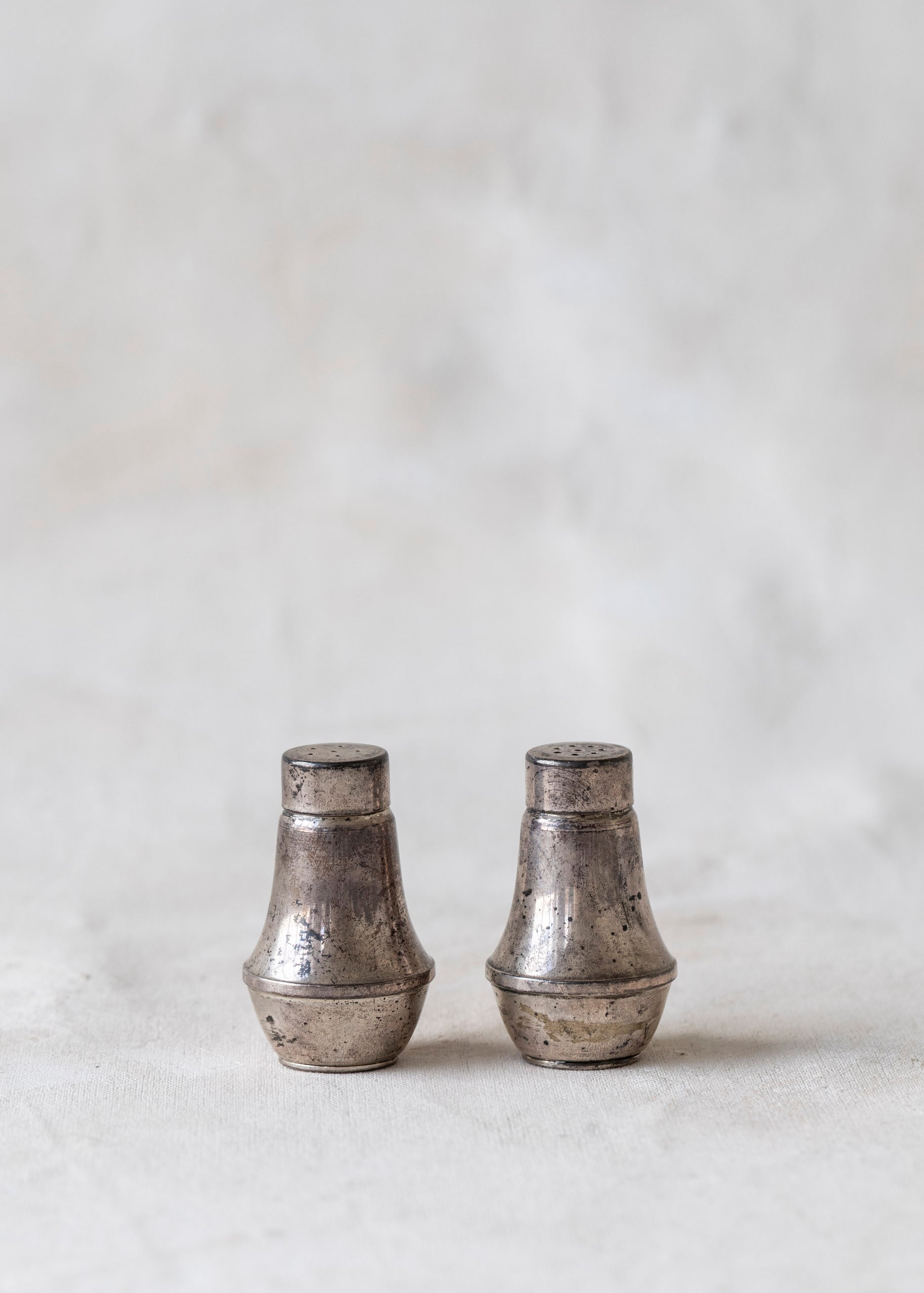 vintage_sterling_silver_salt_pepper-2.jpg