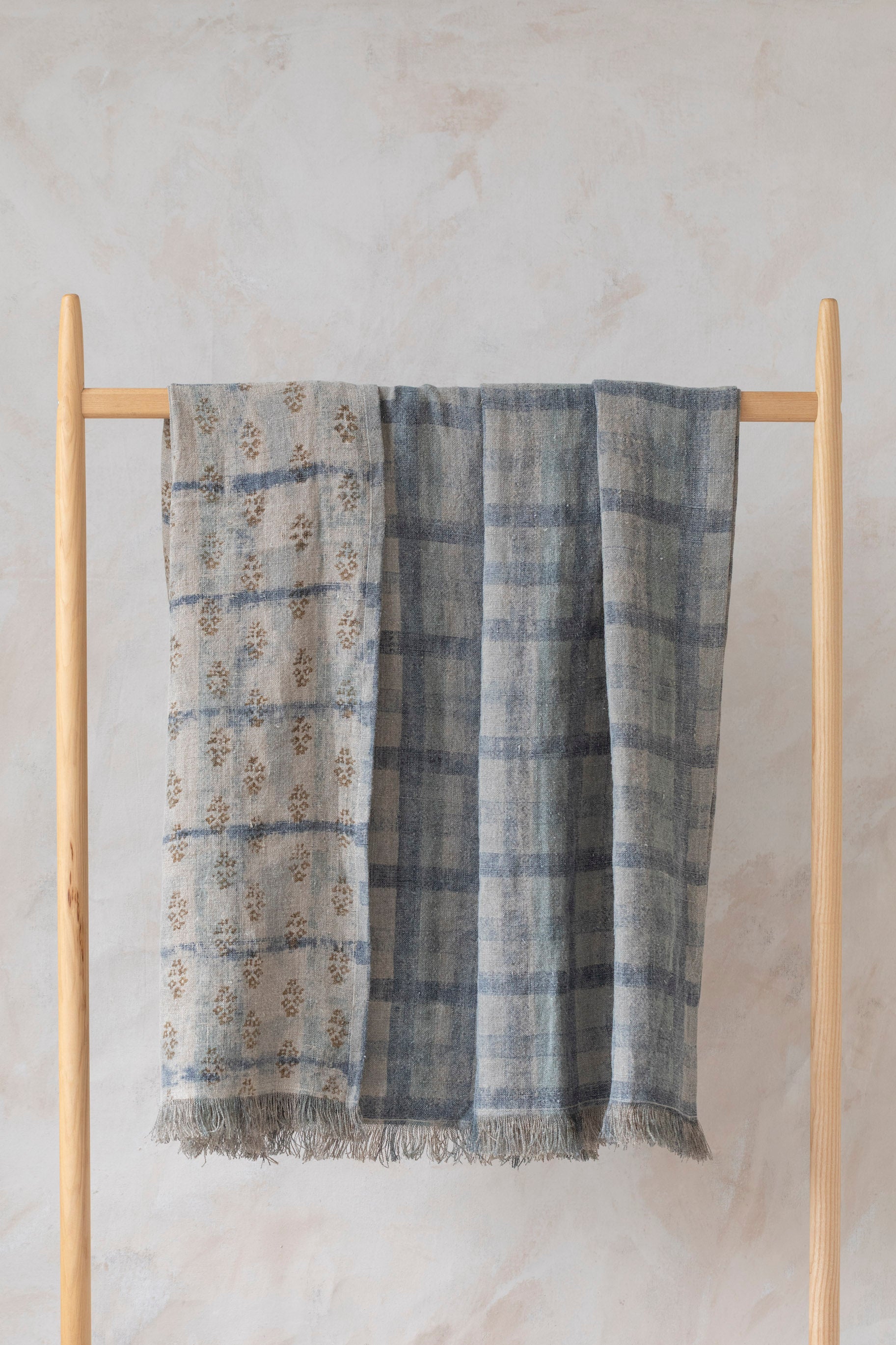 Vintage Linen Throw in Blue