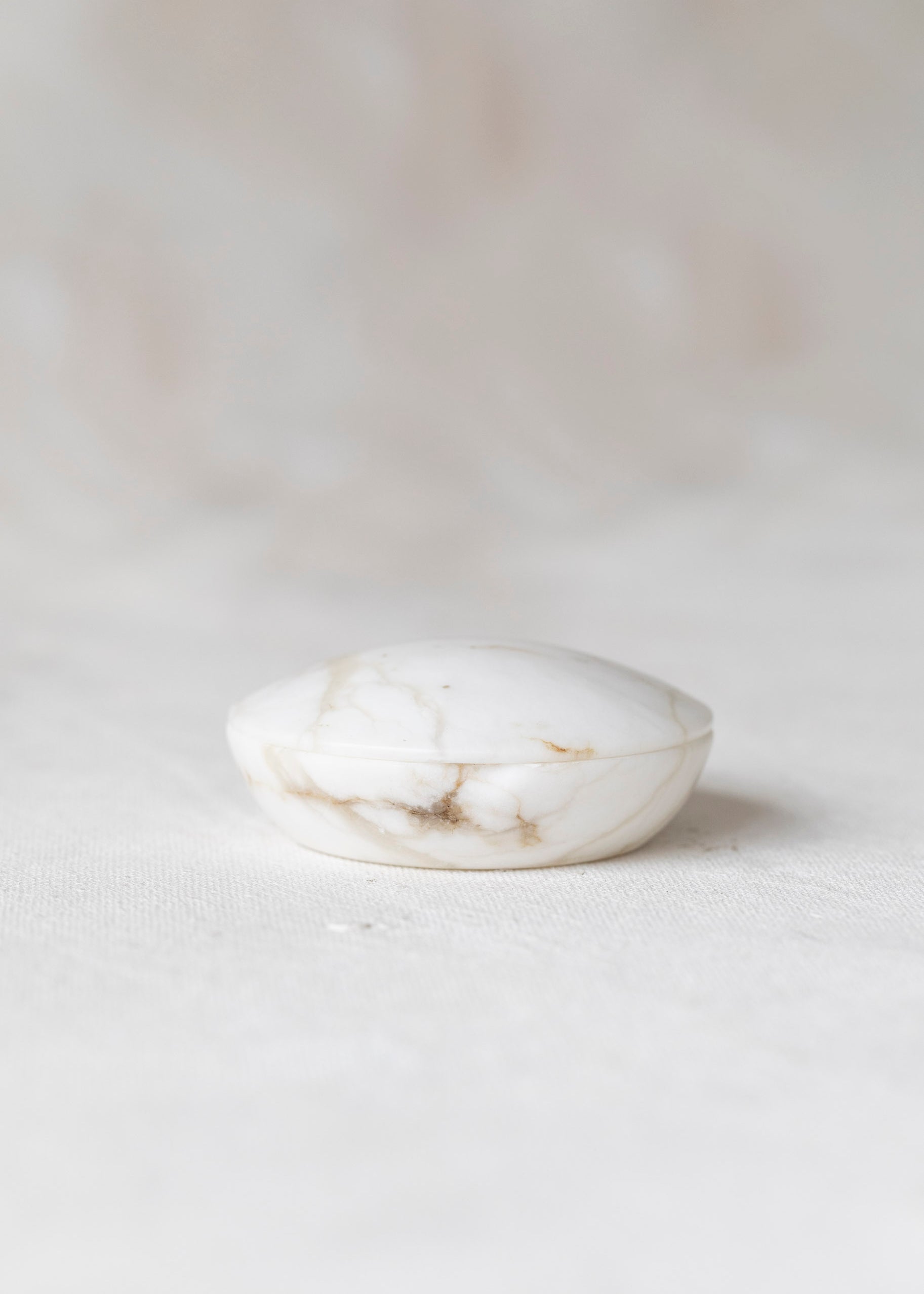 vintage_white_marble_onyx_round_box-3.jpg