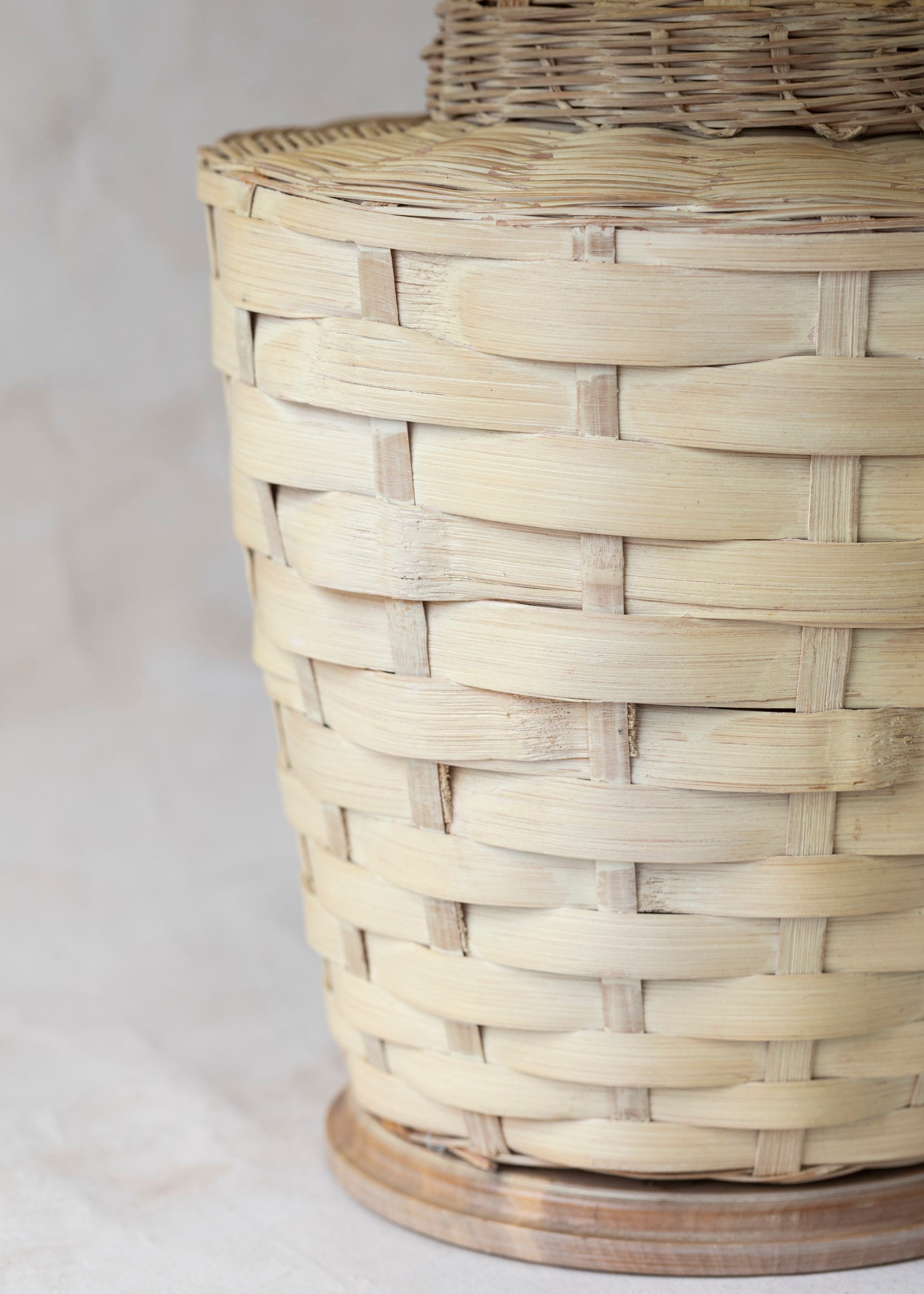 vintage_woven_lamp_large_linen_shade-3.jpg