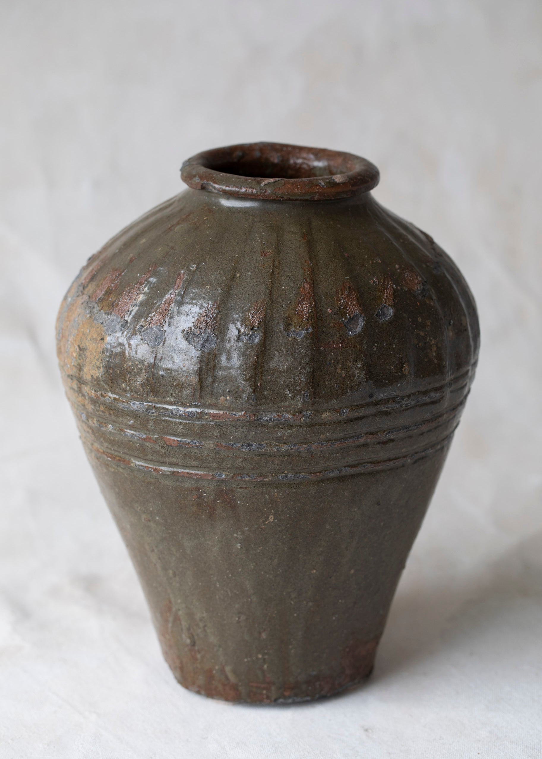 vintage_xl_green_vase.jpg