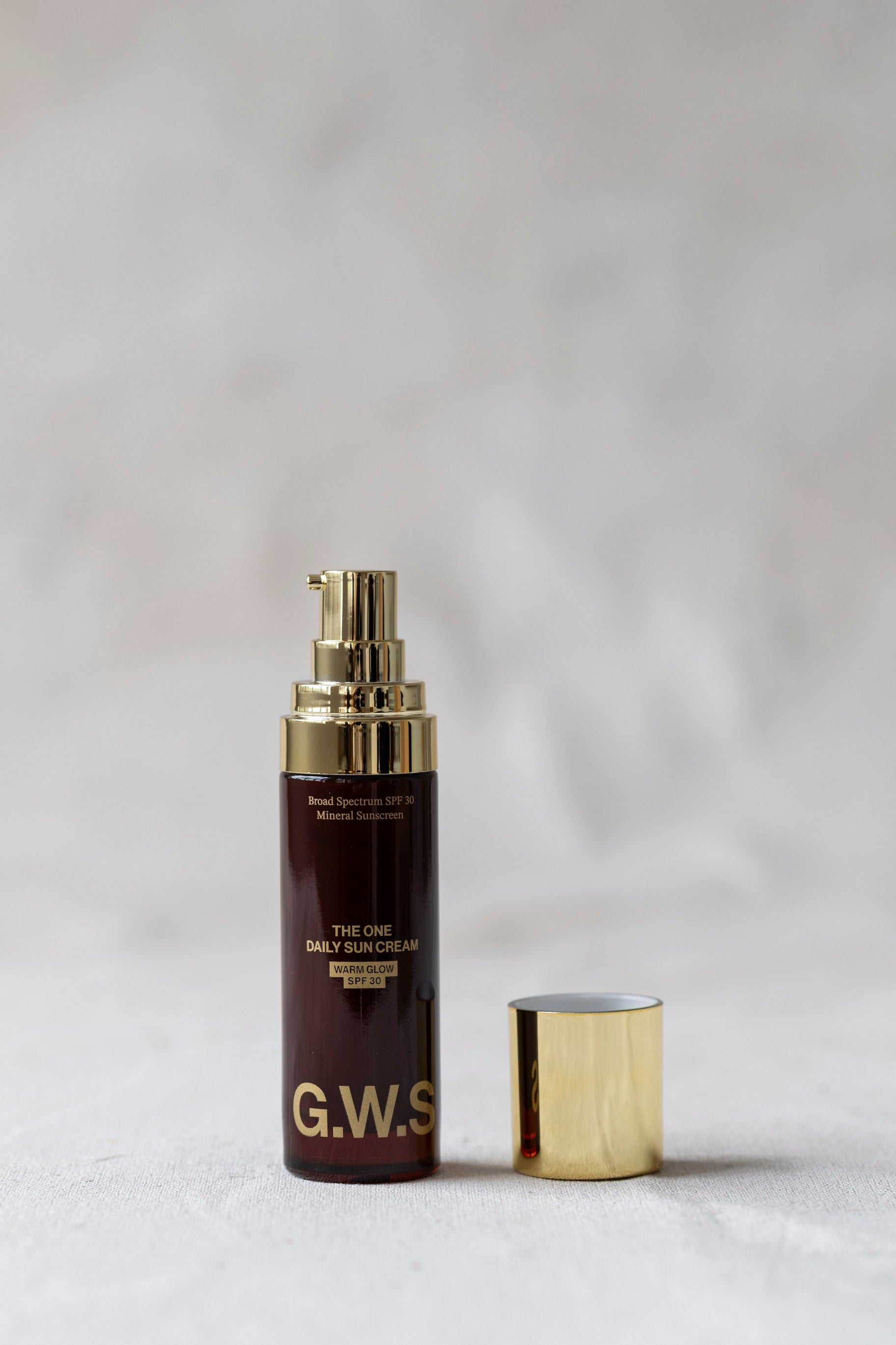The One Warm Glow Daily Sun Cream SPF30