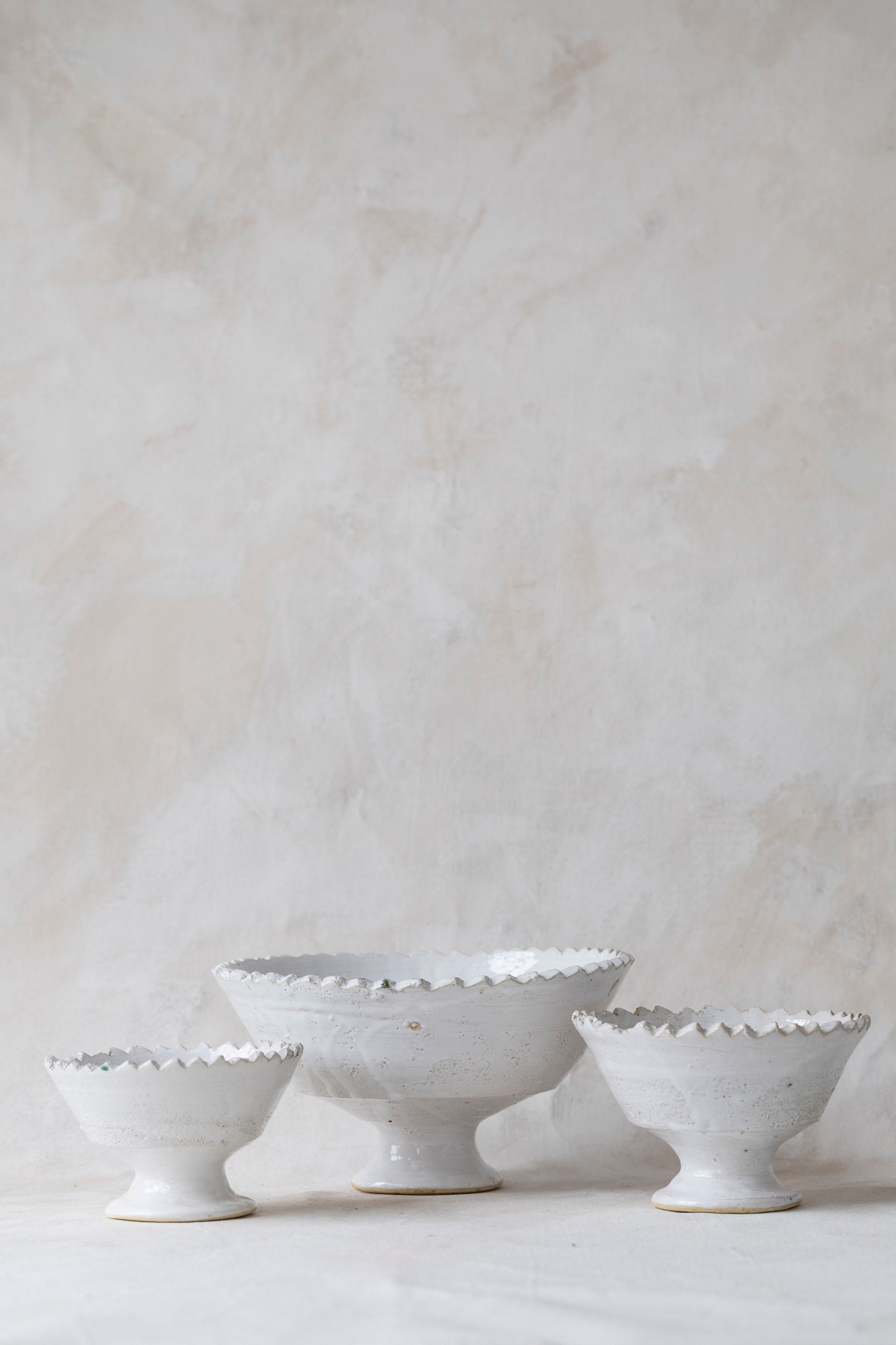 White Tamegroute Jagged Edge Pedestal Bowl