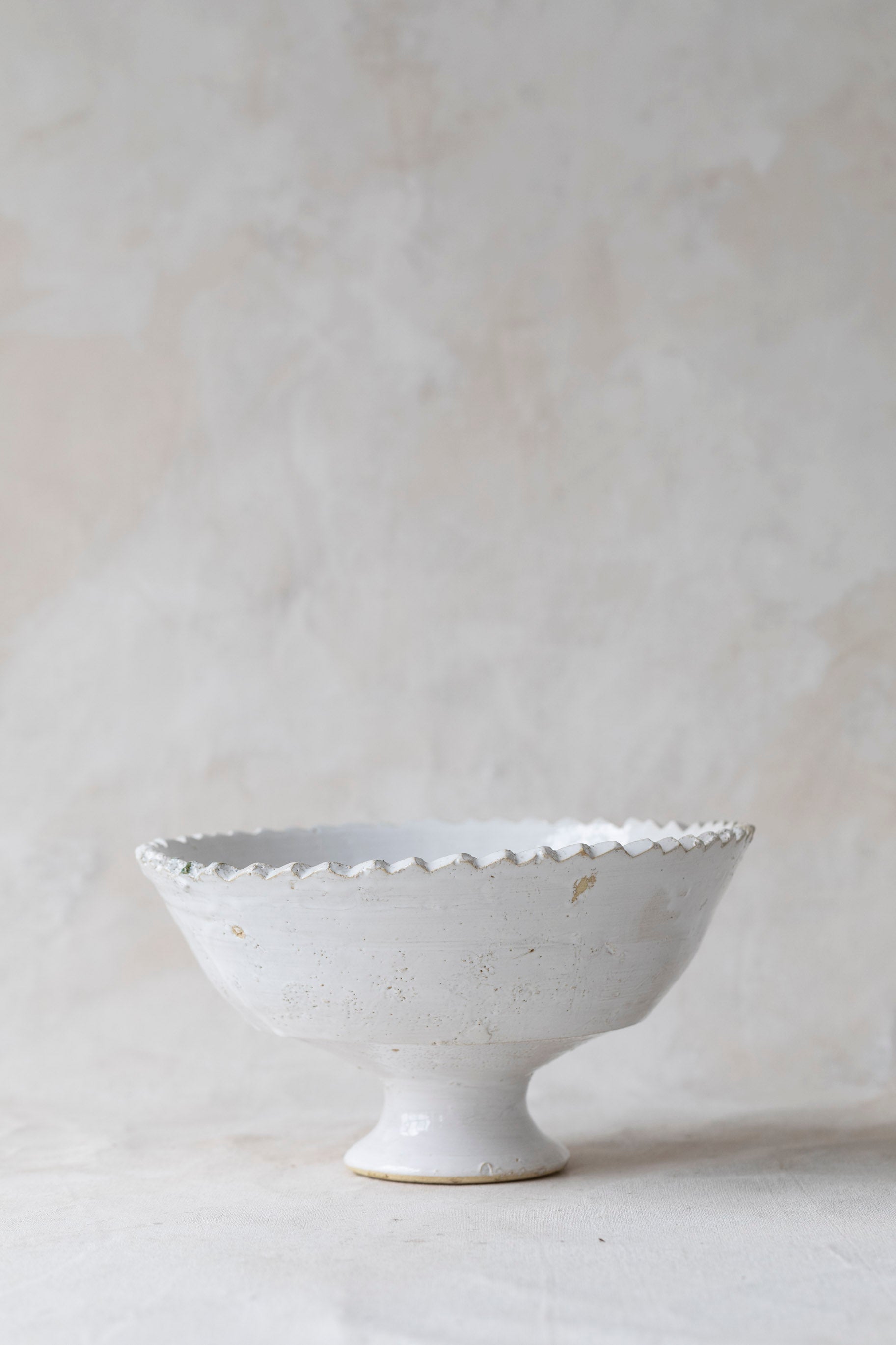 White Tamegroute Jagged Edge Pedestal Bowl