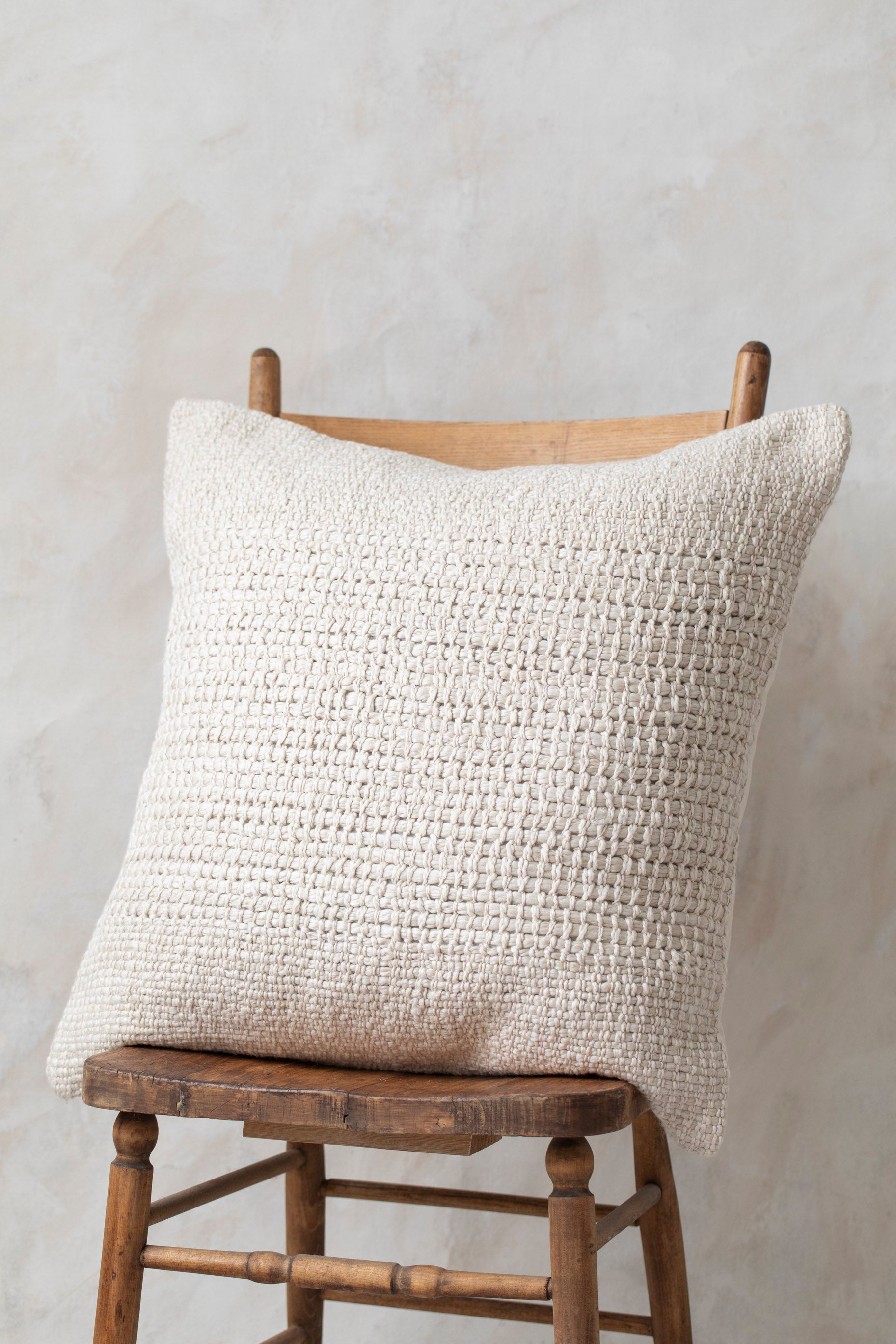 woven_naturals_pillow_mistri-2.jpg