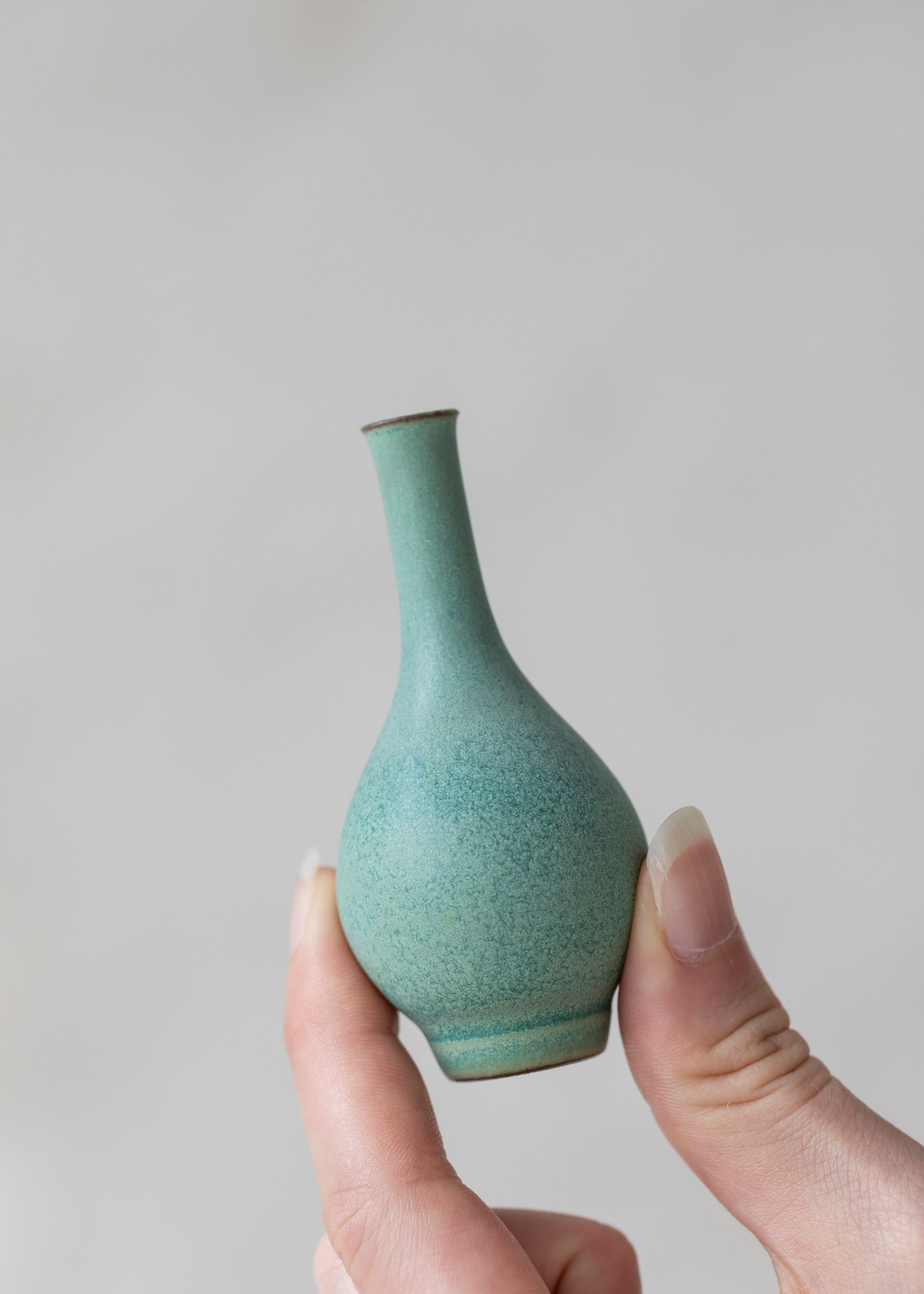 yuate_segawa_miniature_bud_vases_spring_large-4.jpg