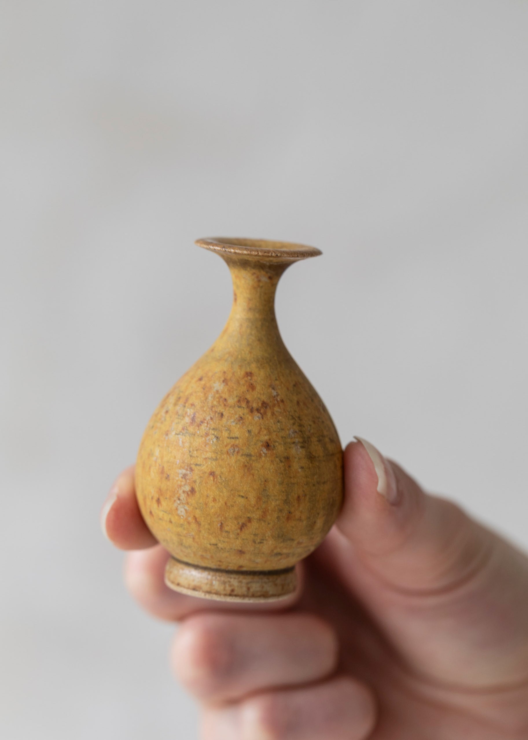 yuate_segawa_miniature_bud_vases_spring_large-5.jpg