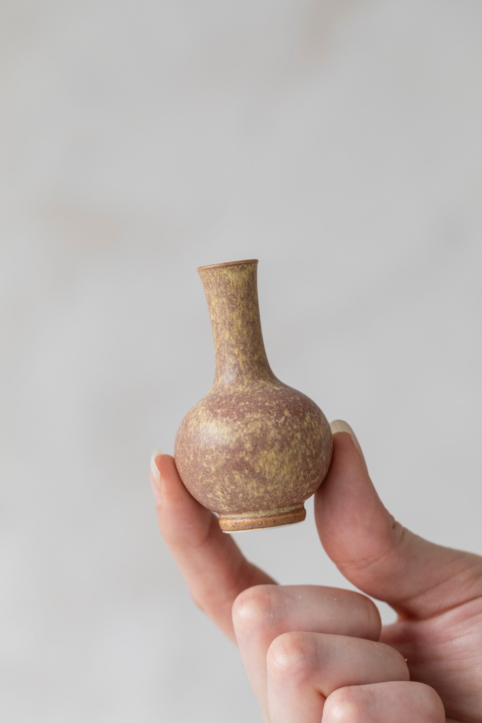 yuate_segawa_miniature_bud_vases_spring_large-7.jpg
