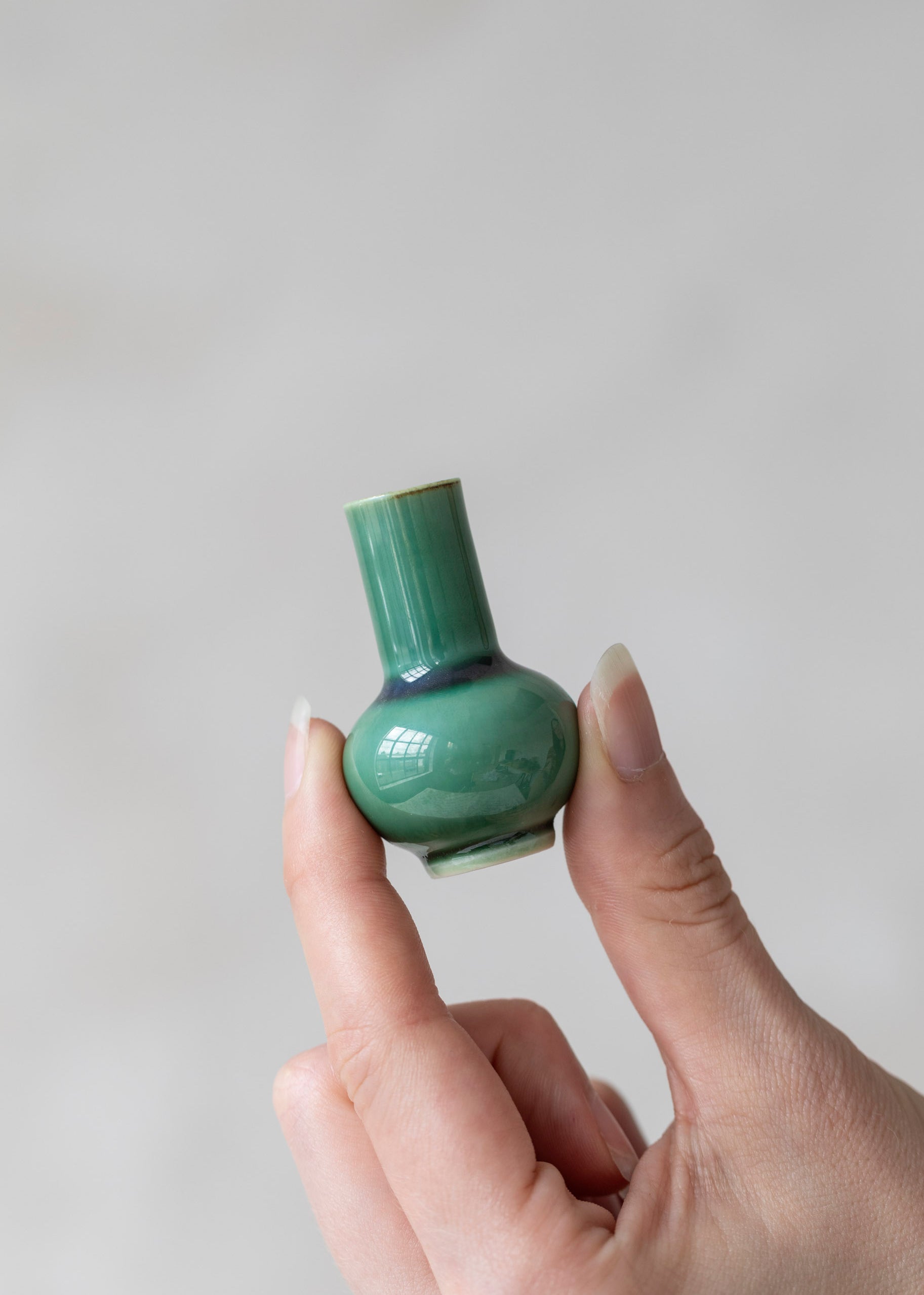 yuate_segawa_miniature_bud_vases_spring_medium_673df9be-f33f-4165-a3bf-42f99904d58c.jpg