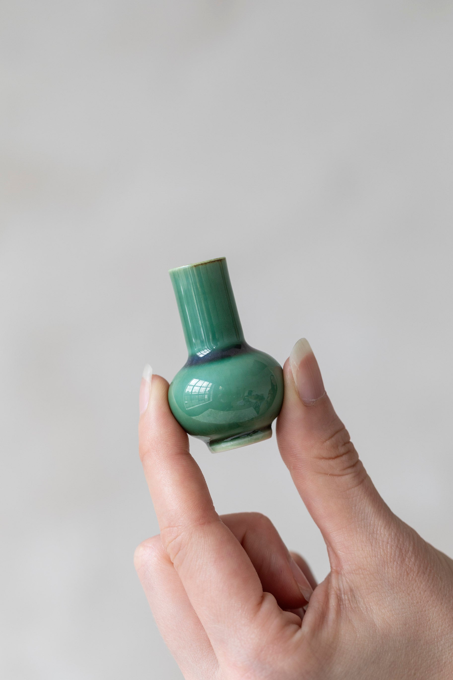yuate_segawa_miniature_bud_vases_spring_medium_673df9be-f33f-4165-a3bf-42f99904d58c.jpg