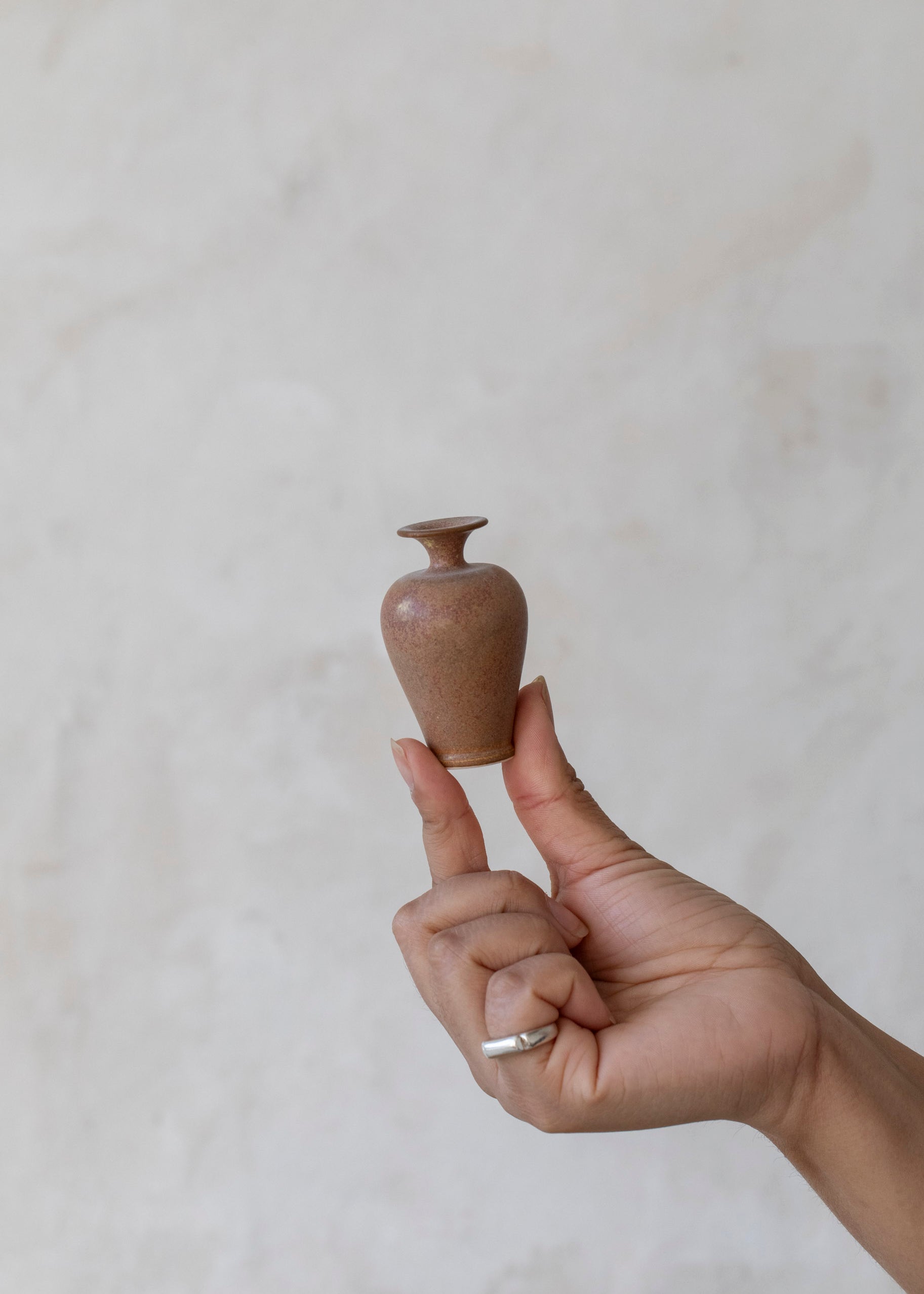yuta-segawa-mini-vases-10.jpg