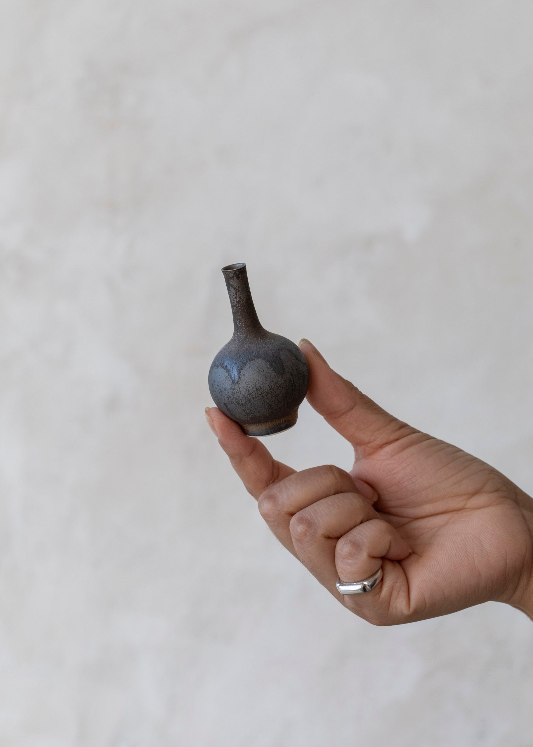 yuta-segawa-mini-vases-16.jpg